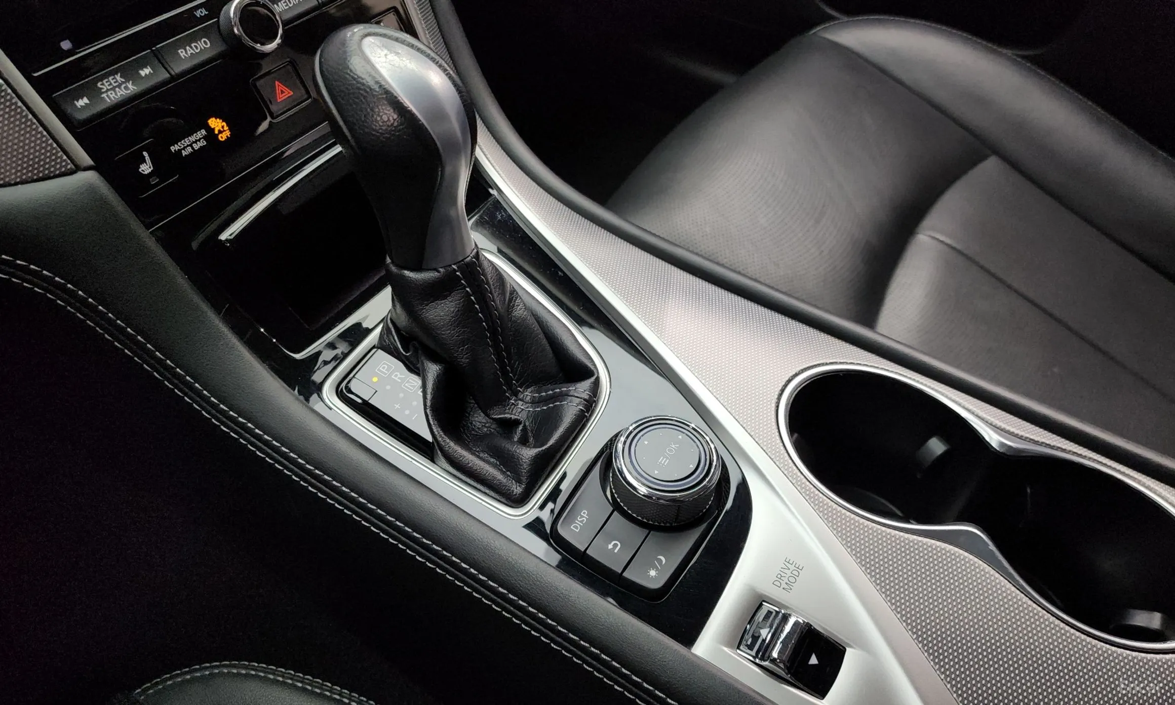 Infiniti Q50 превью 9