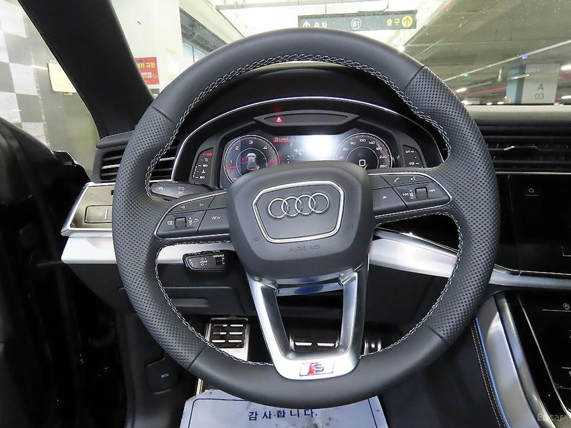 Audi Q8 (4M) превью 8