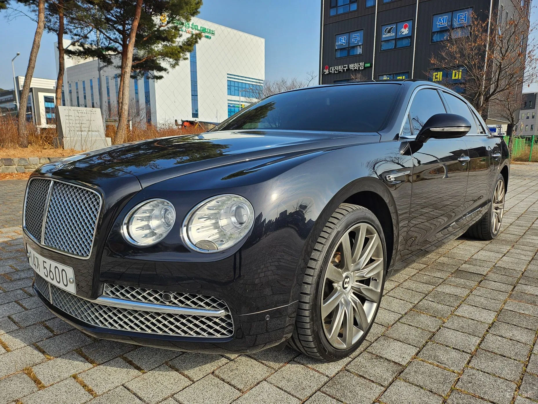 Bentley Flying Spur 2nd Generation превью 3