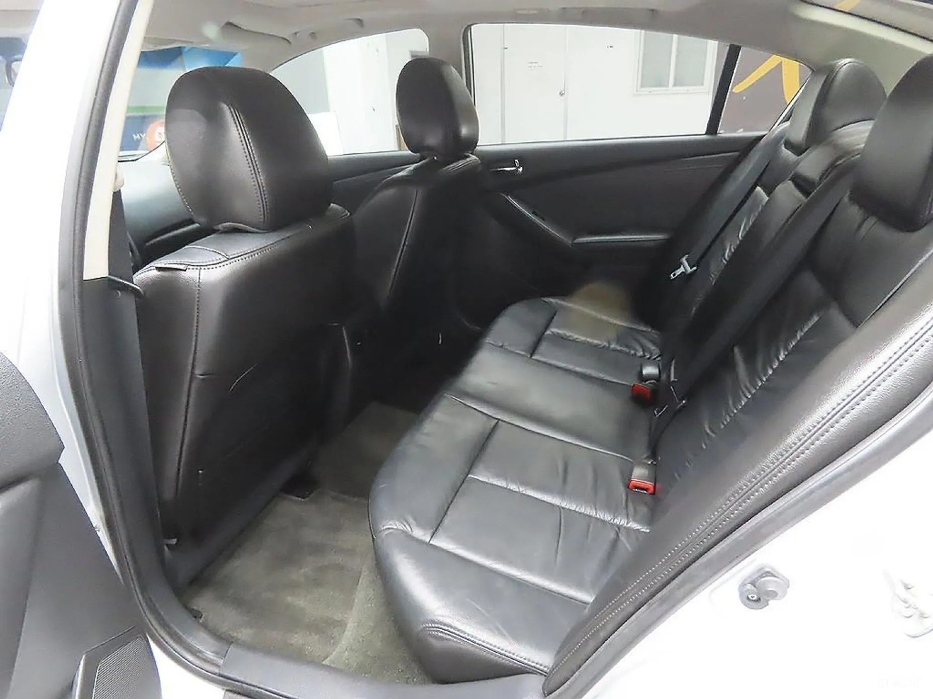 Nissan Altima превью 8