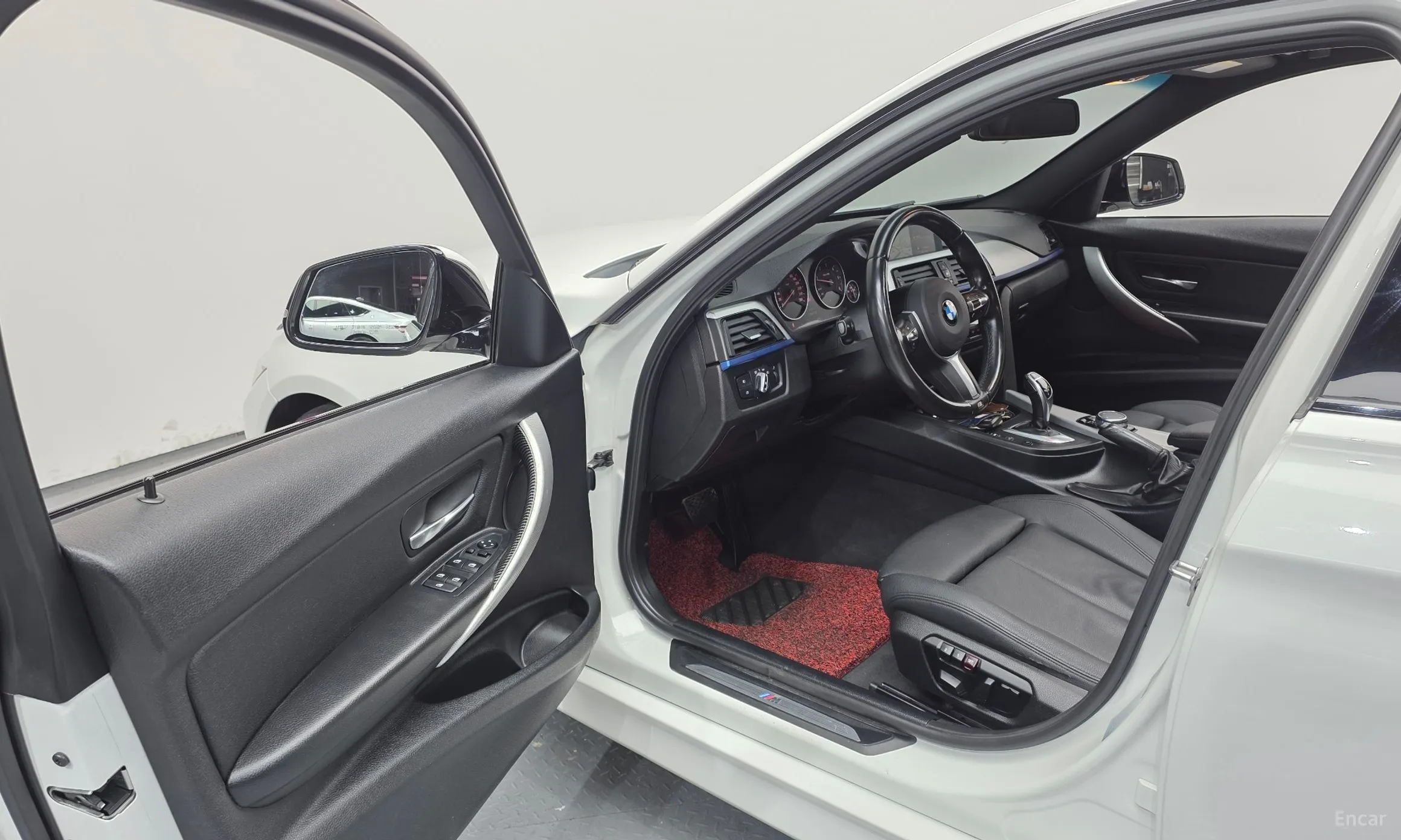 BMW 3 Series (F30) превью 11
