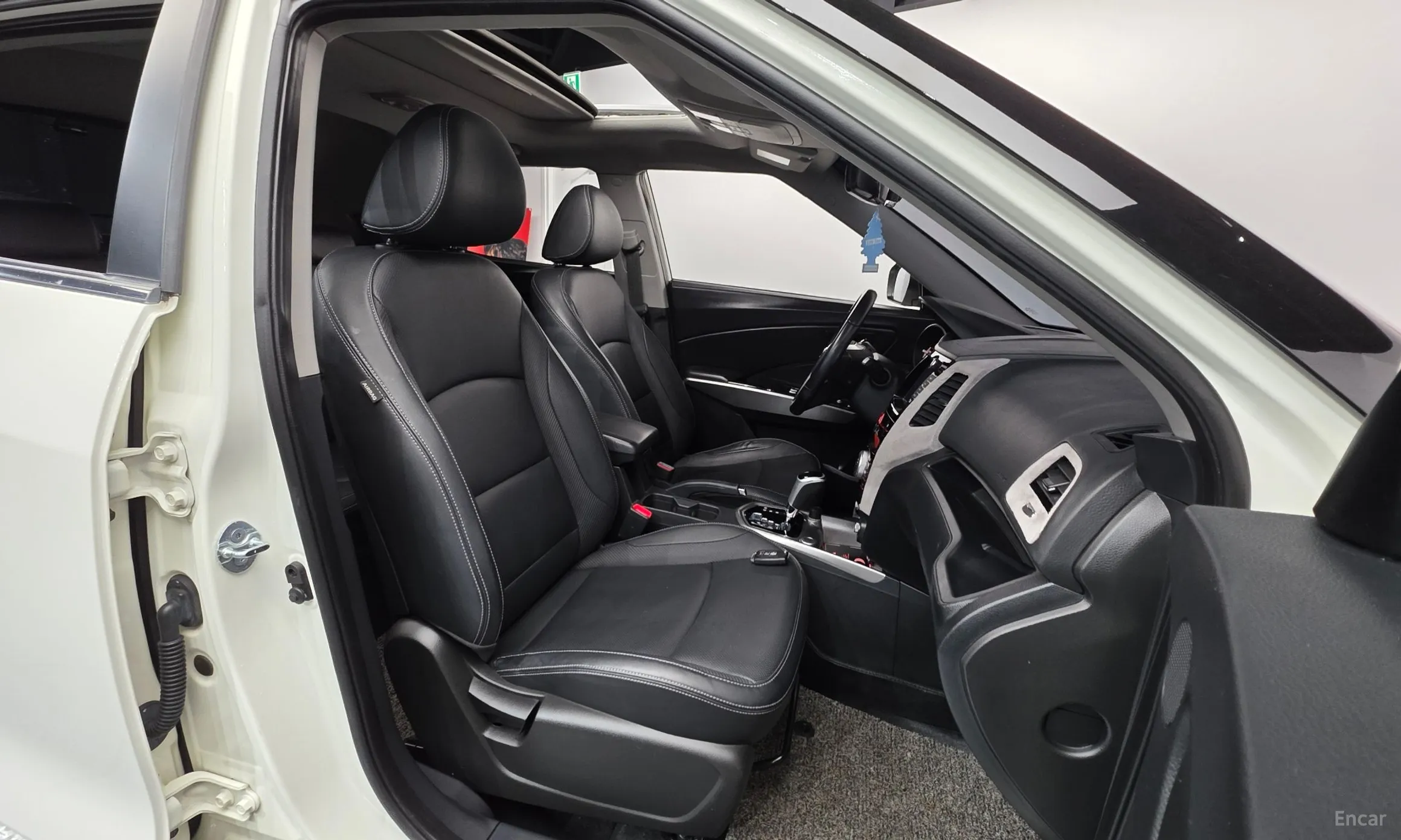 KG Mobility (SsangYong) Tivoli, Lazio превью 10