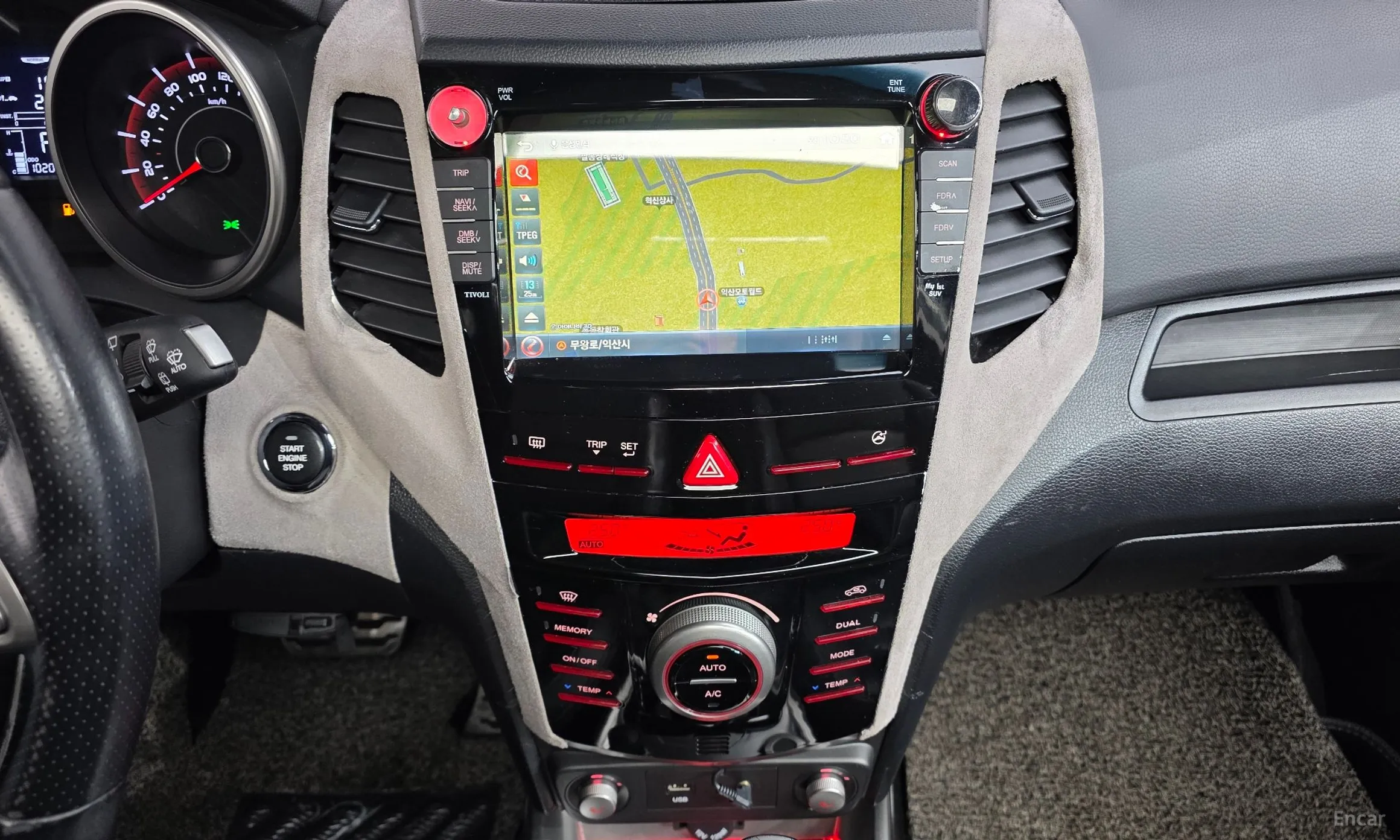 KG Mobility (SsangYong) Tivoli, Lazio превью 16