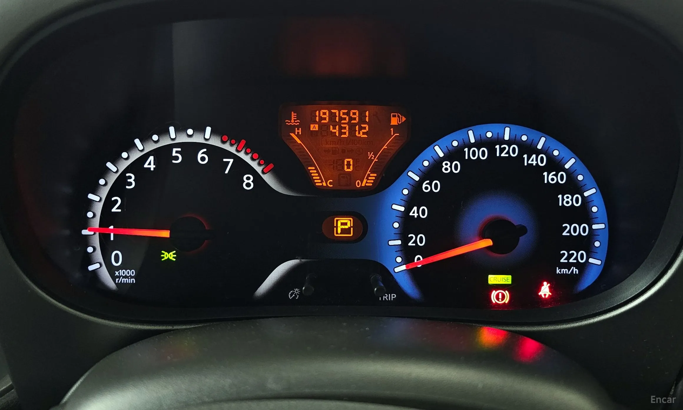 Nissan Cube превью 8