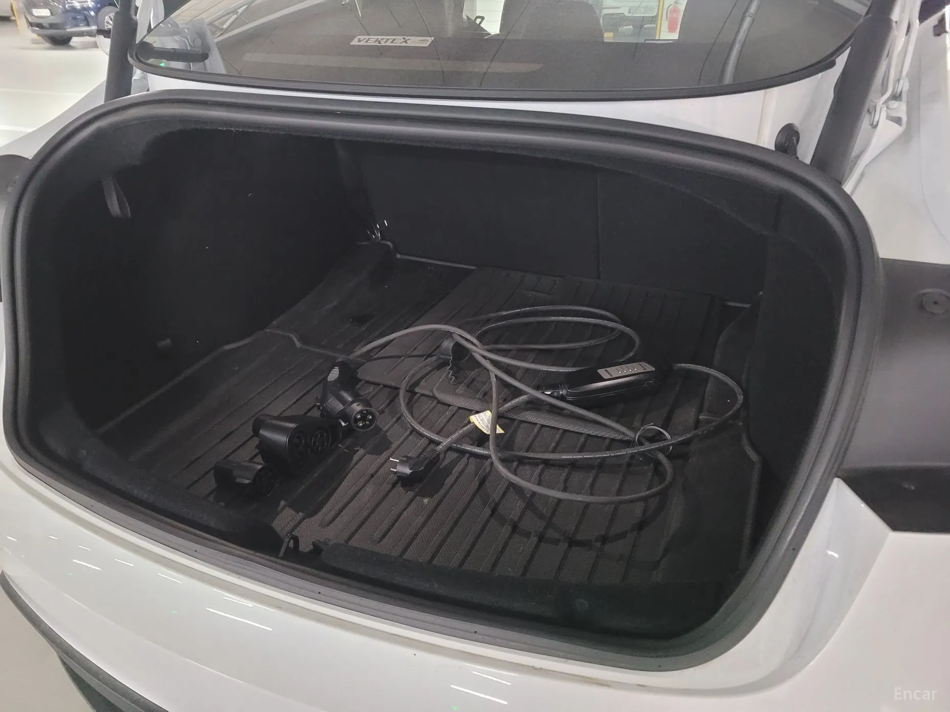 Tesla Model 3 превью 11