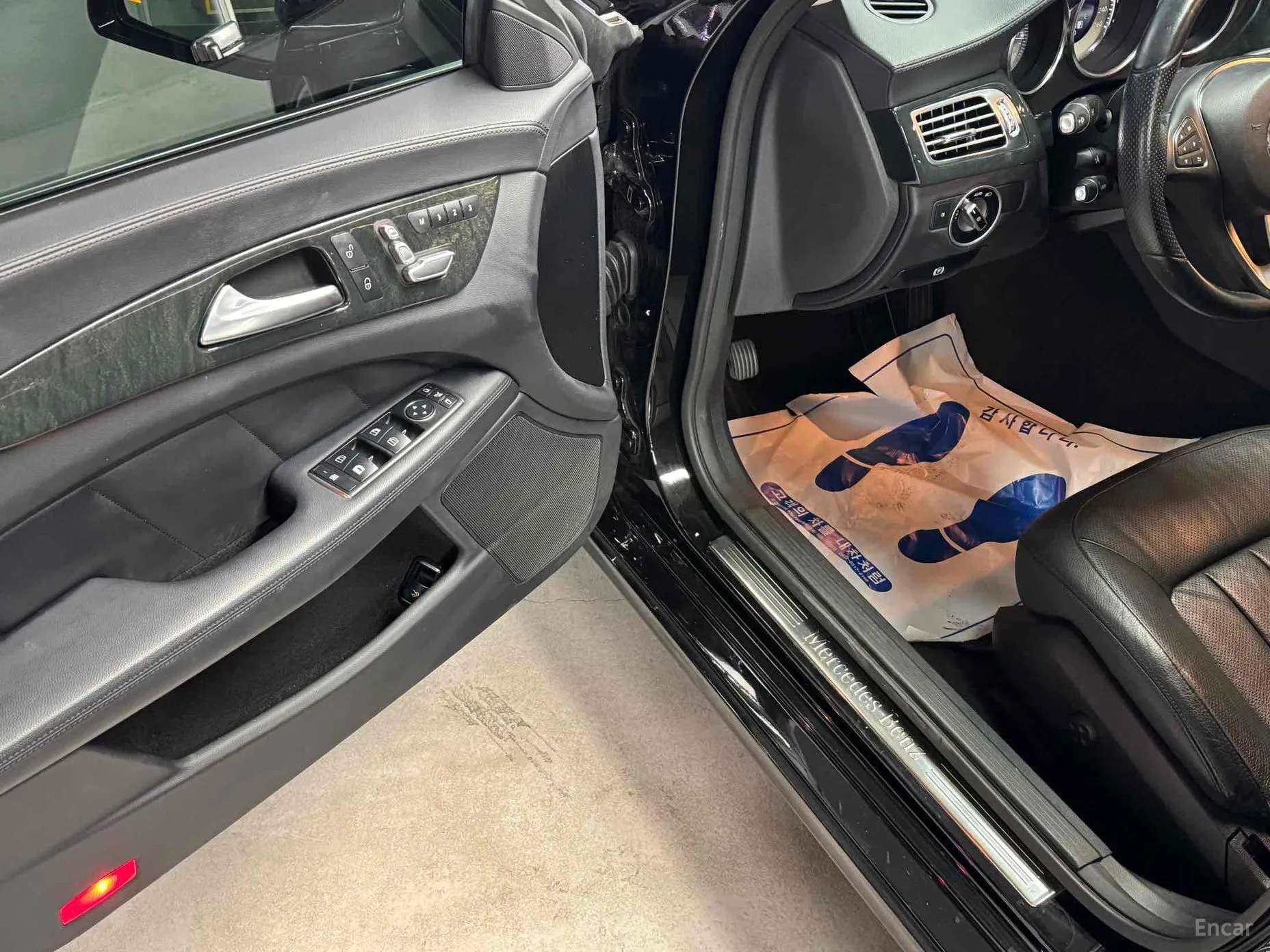 Mercedes Benz CLS-Class W218 превью 11