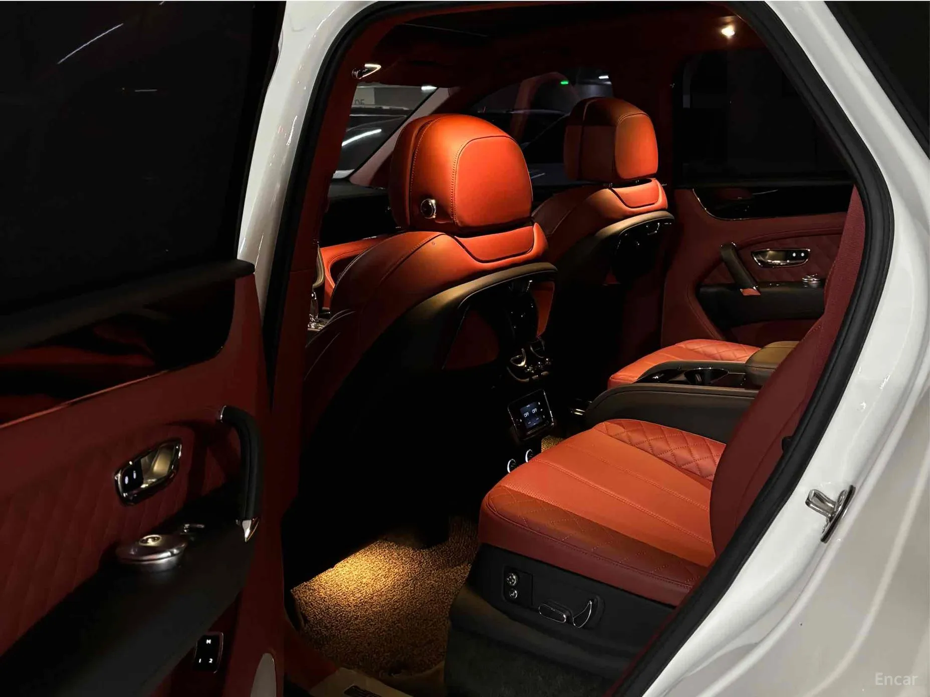 Bentley Bentayga превью 10