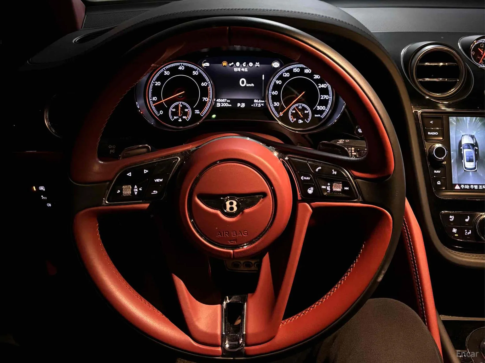 Bentley Bentayga превью 11