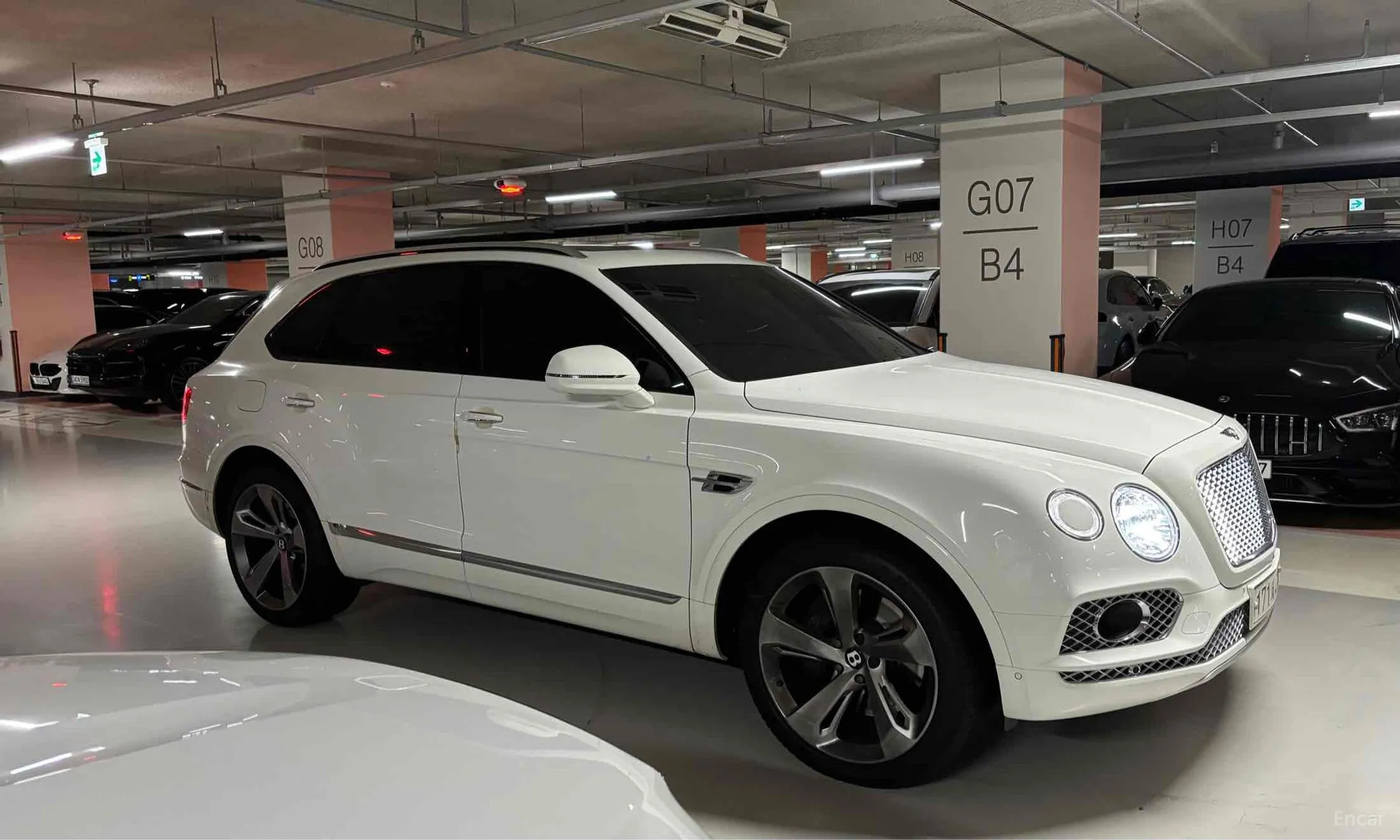 Bentley Bentayga превью 3