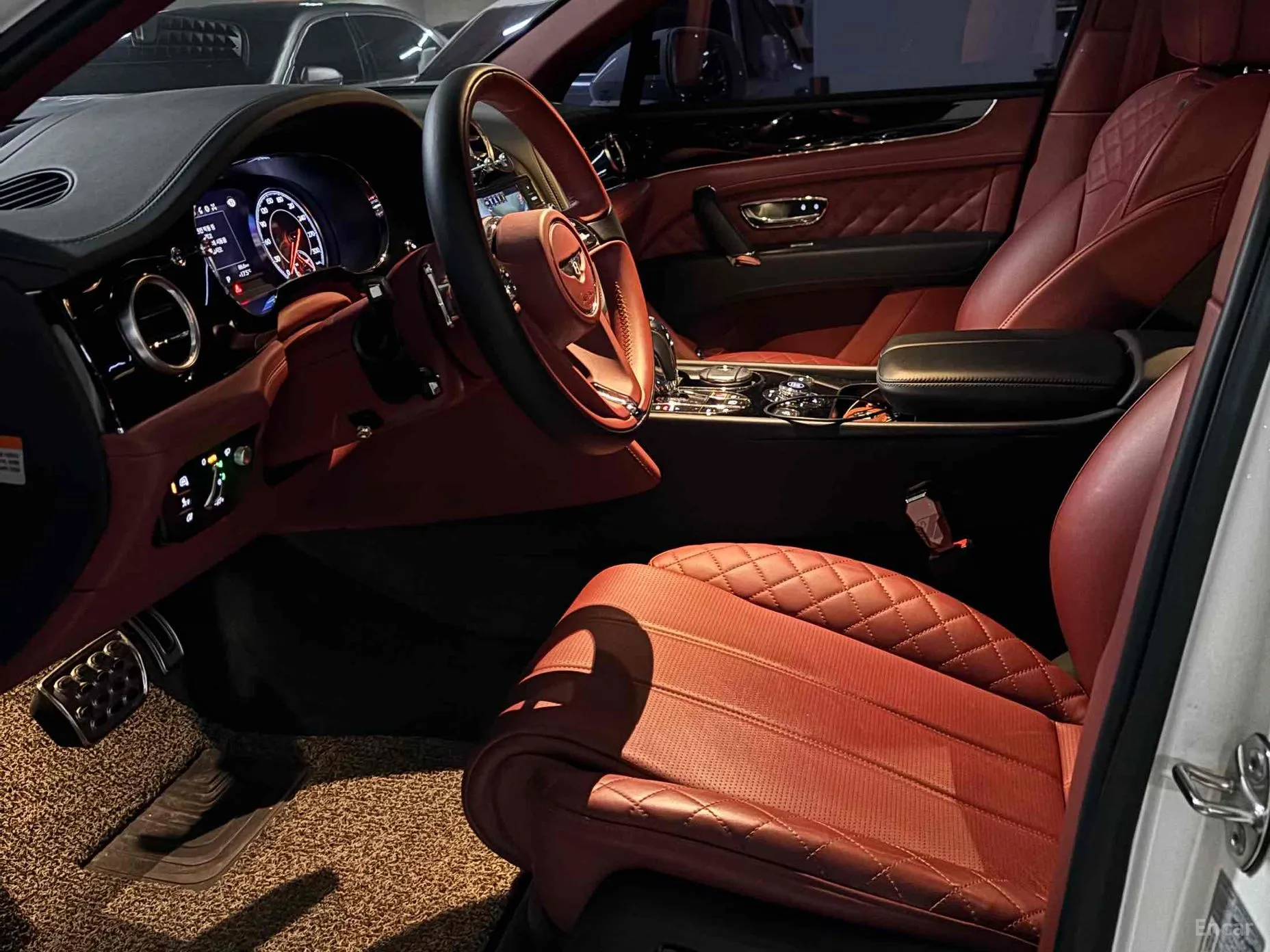 Bentley Bentayga превью 8