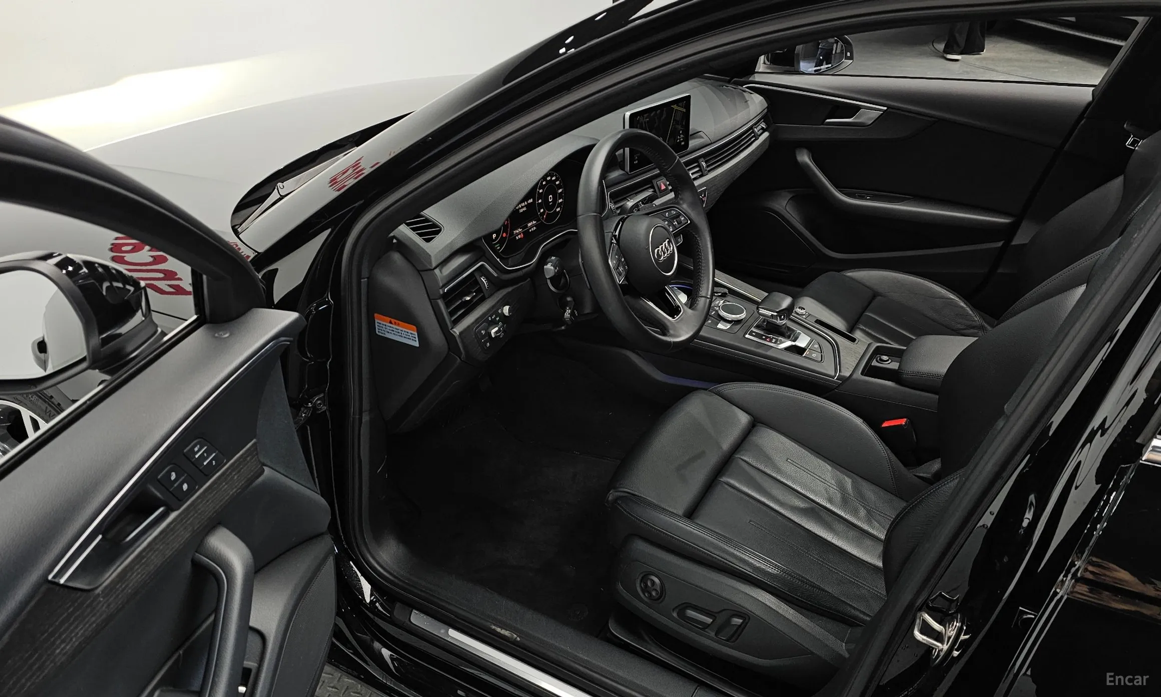 Audi A4 (B9) превью 11