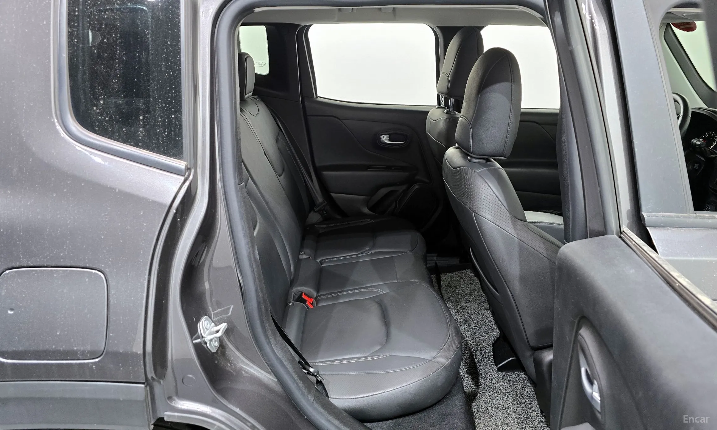 Jeep Renegade превью 12