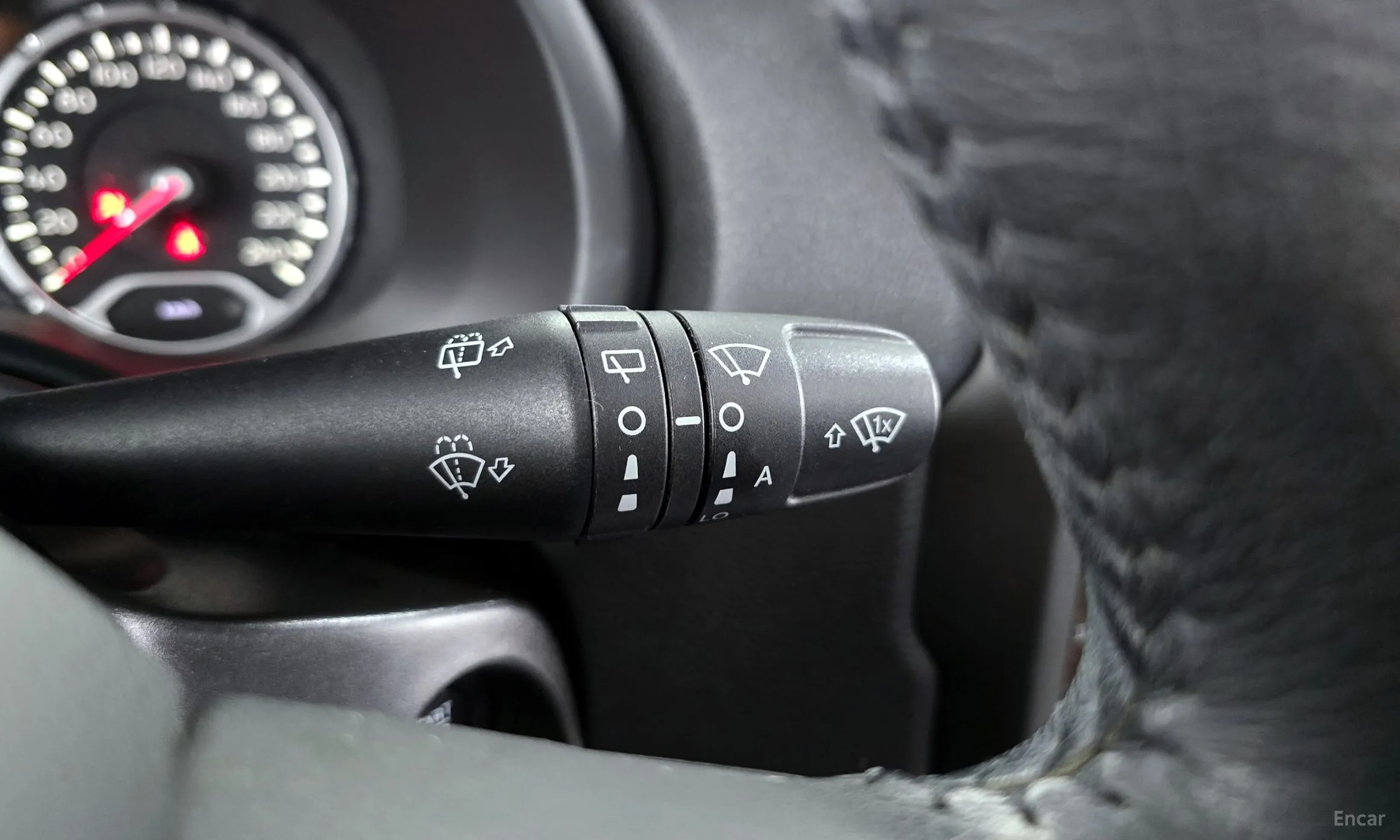 Jeep Renegade превью 17
