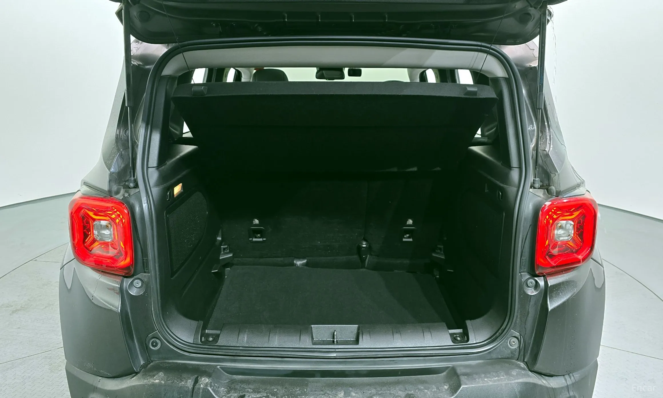 Jeep Renegade превью 20