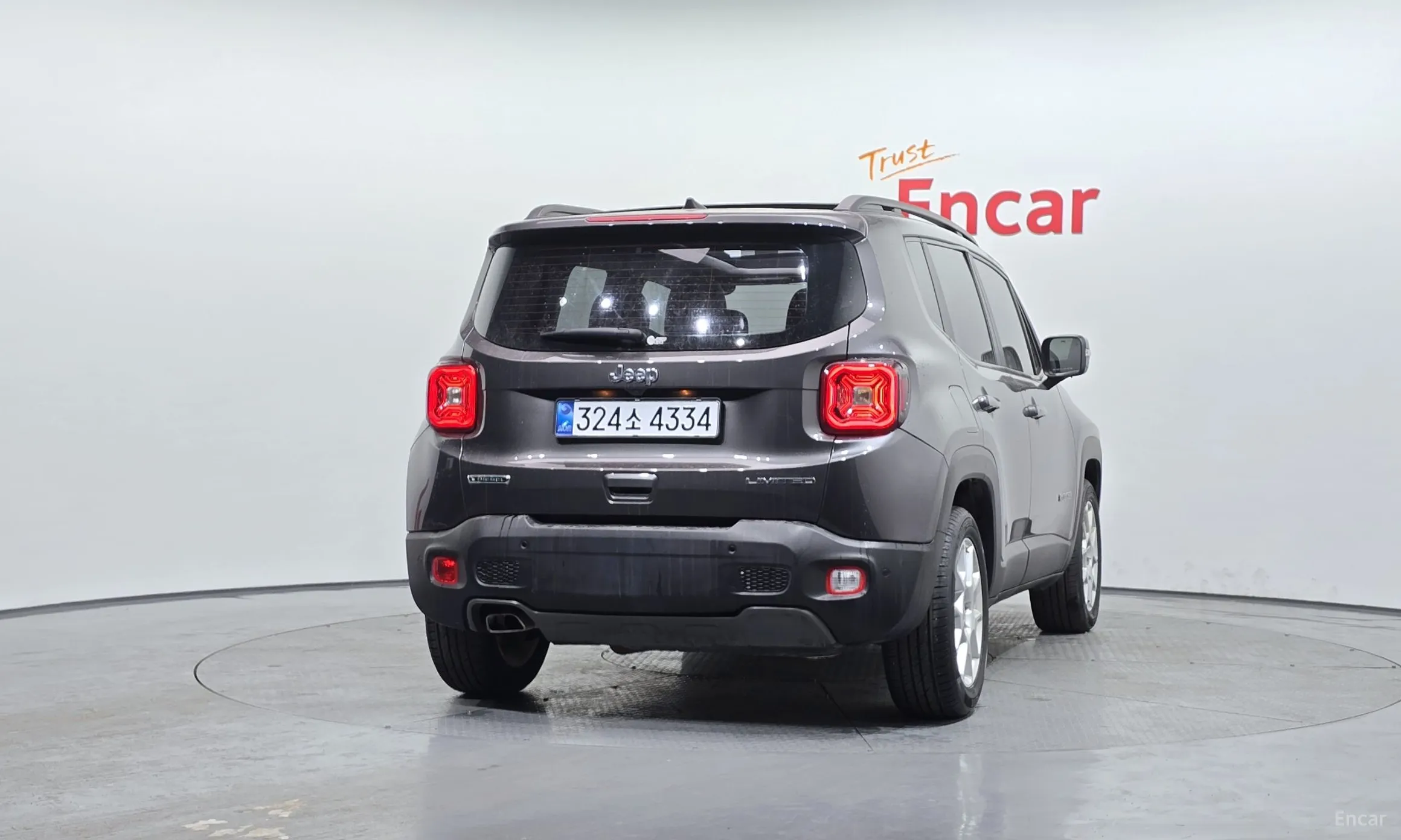 Jeep Renegade превью 4