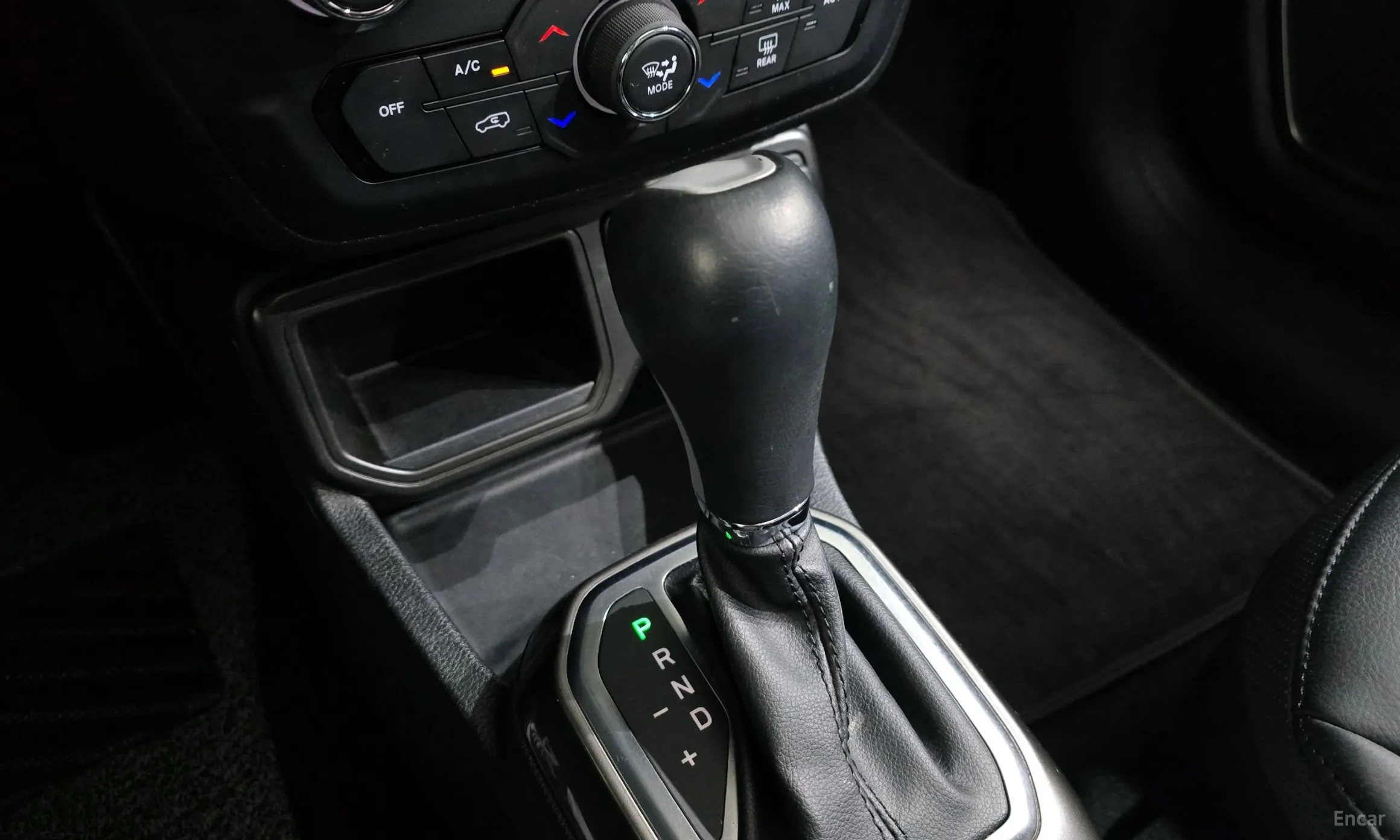 Jeep Renegade превью 9