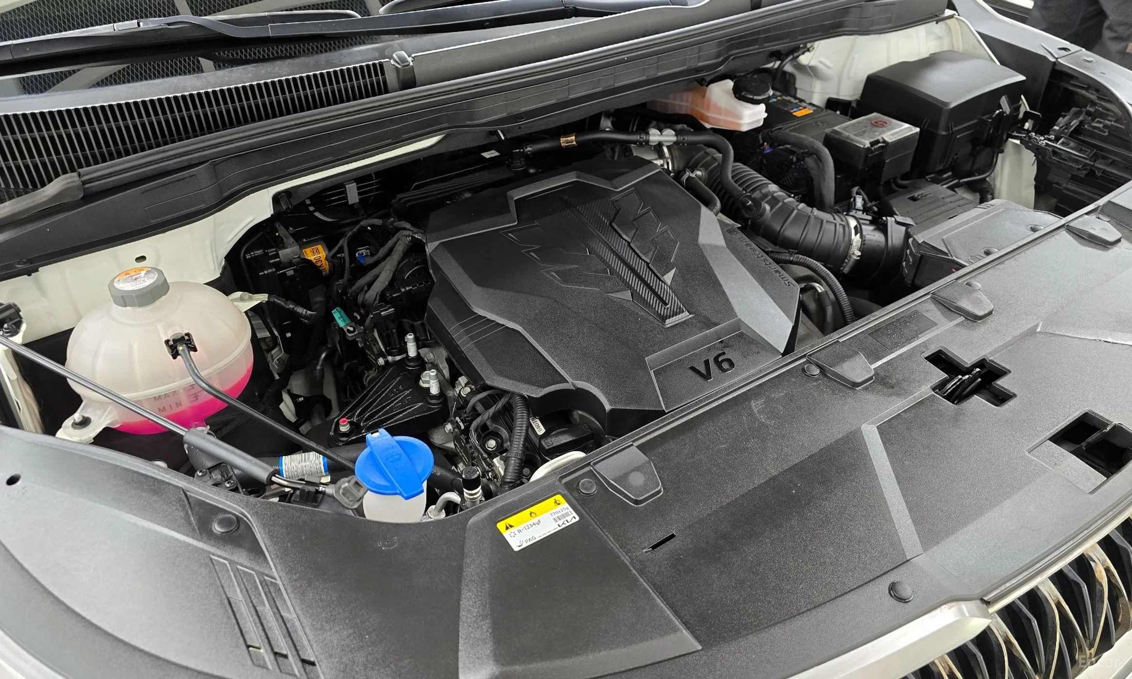 Kia Carnival Gen 4 превью 6