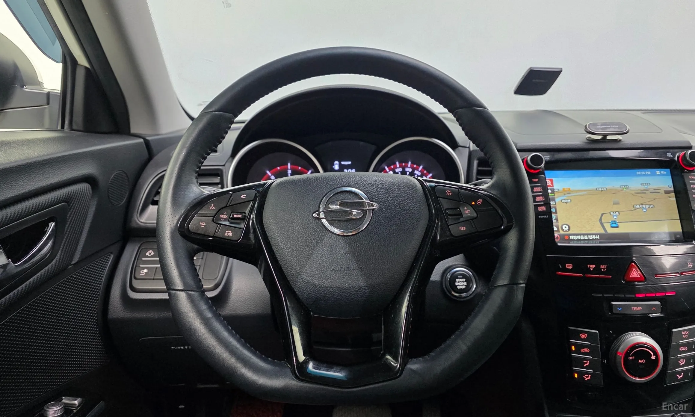 KG Mobility (SsangYong) Tivoli Air превью 14