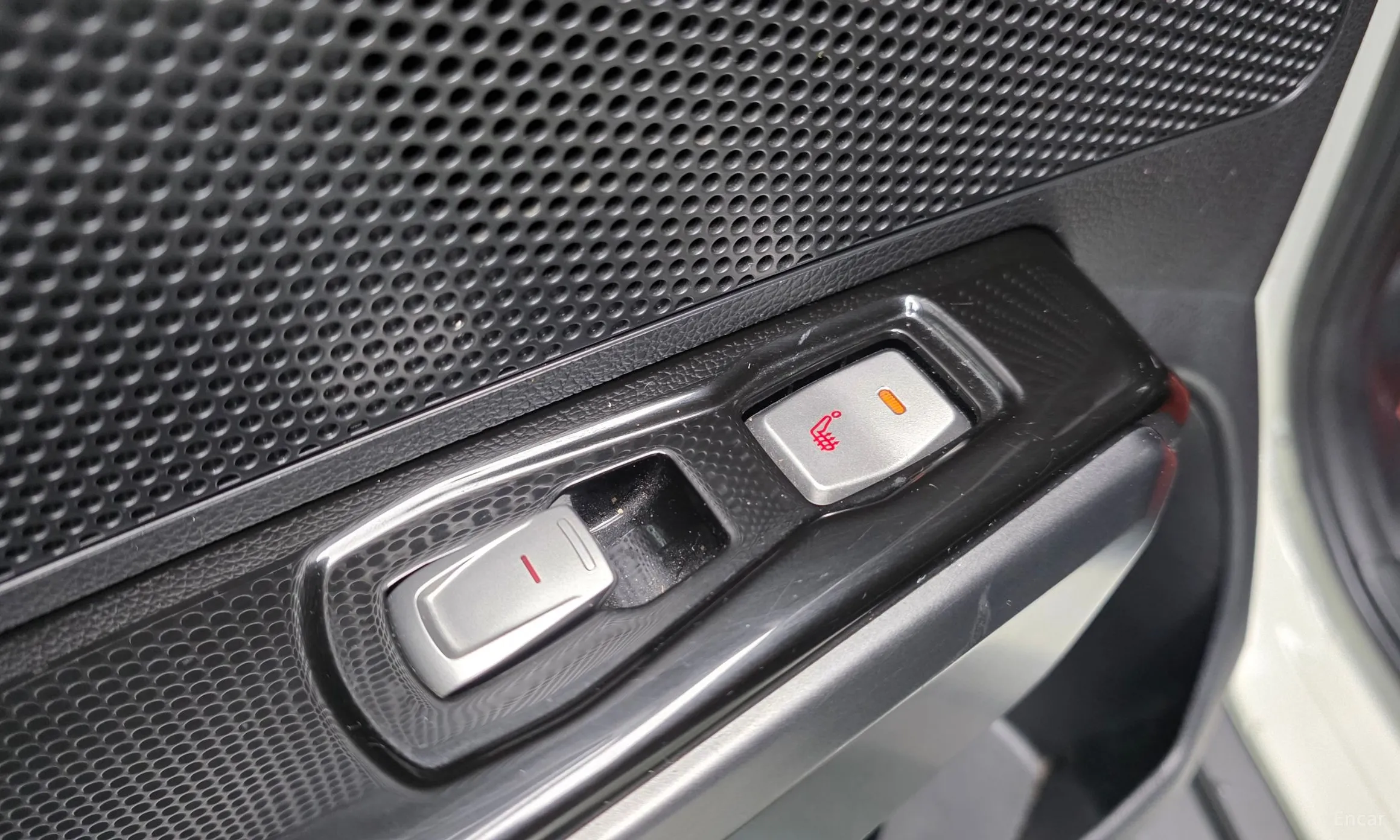 KG Mobility (SsangYong) Tivoli Air превью 18