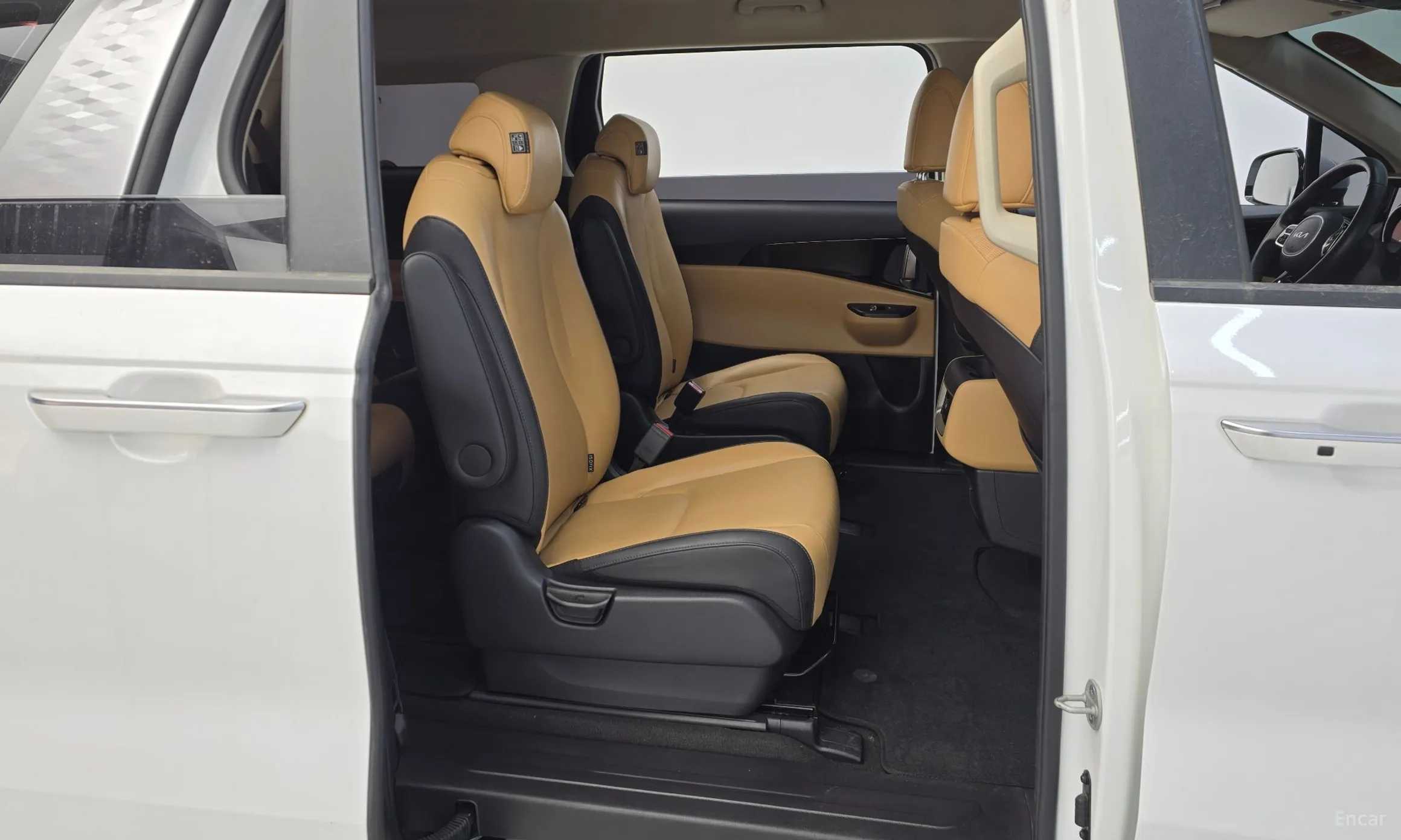 Kia Carnival Gen 4 превью 12