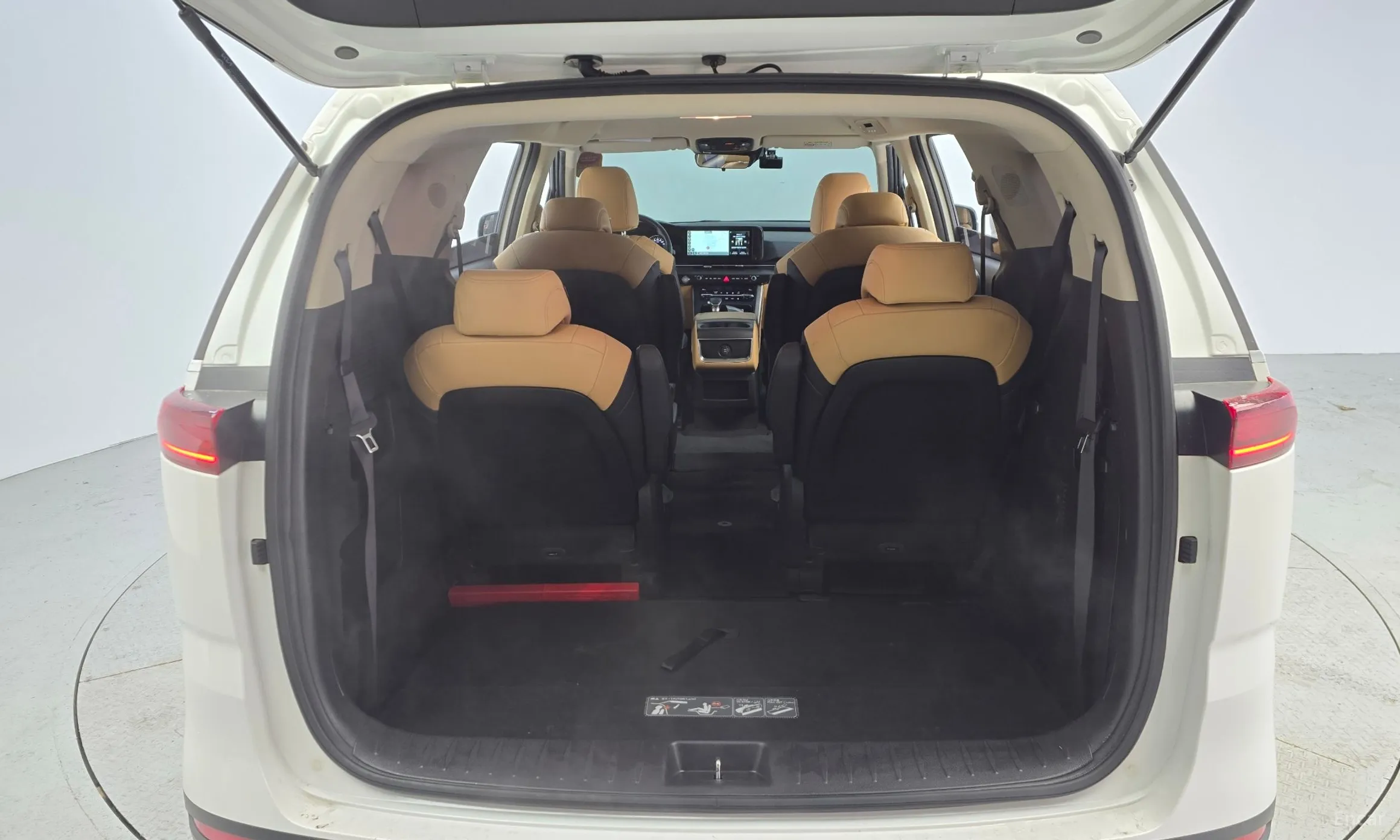 Kia Carnival Gen 4 превью 20