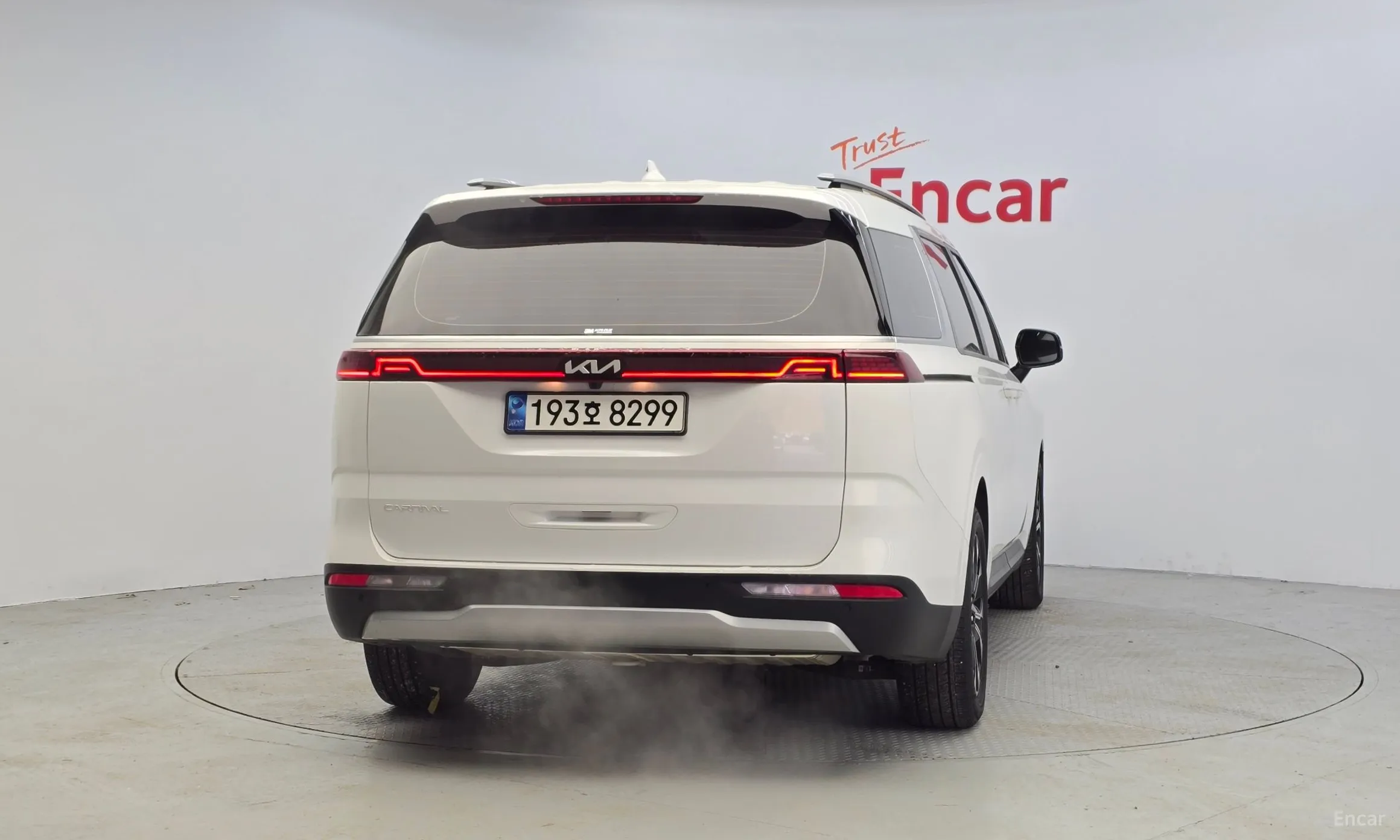 Kia Carnival Gen 4 превью 4
