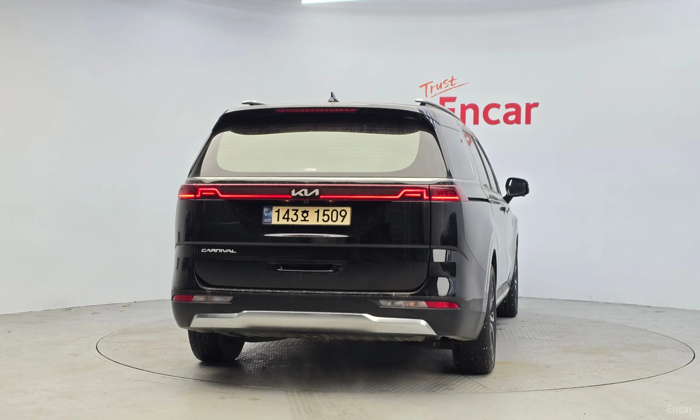 Kia Carnival Gen 4 превью 4