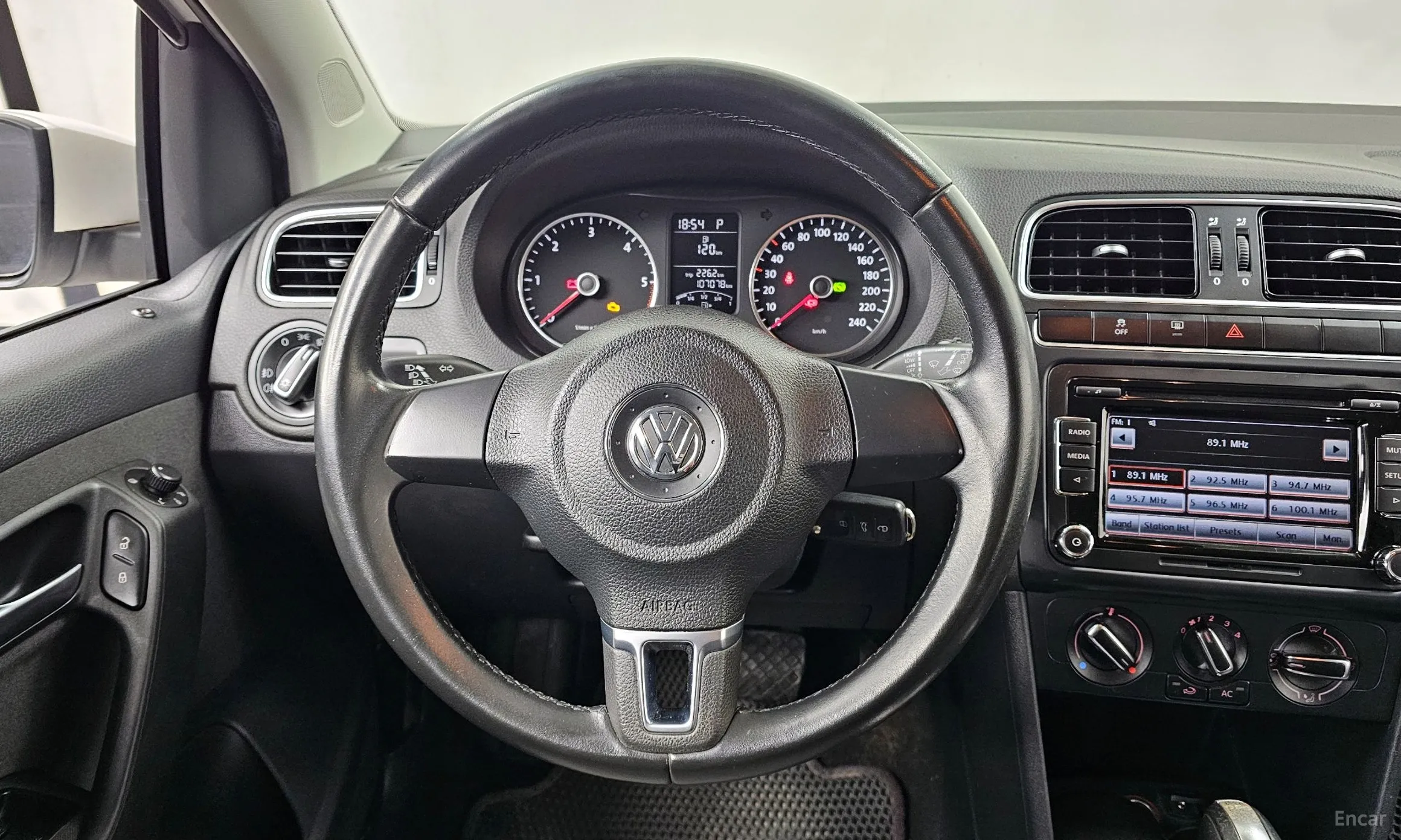 Volkswagen Polo превью 13