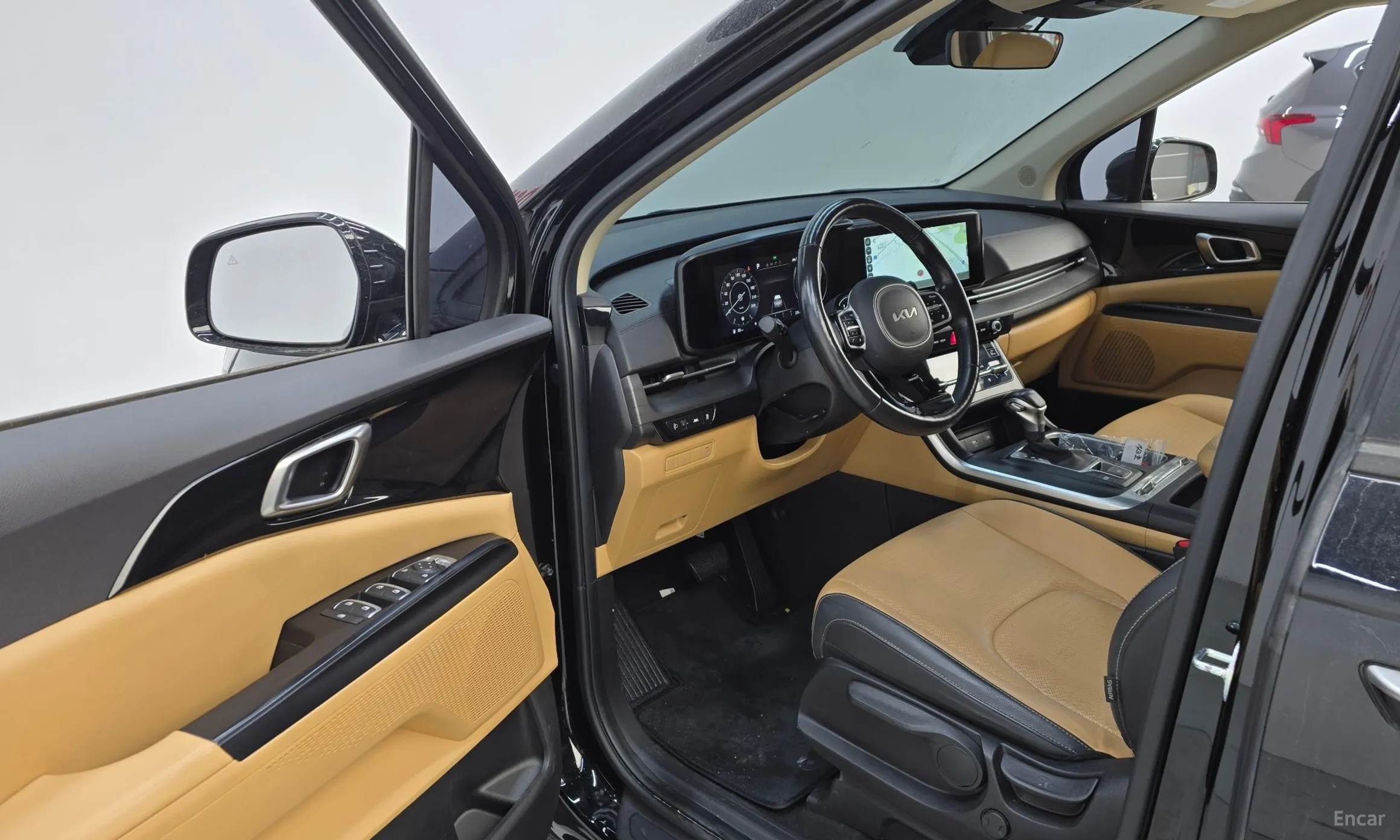 Kia Carnival Gen 4 превью 10