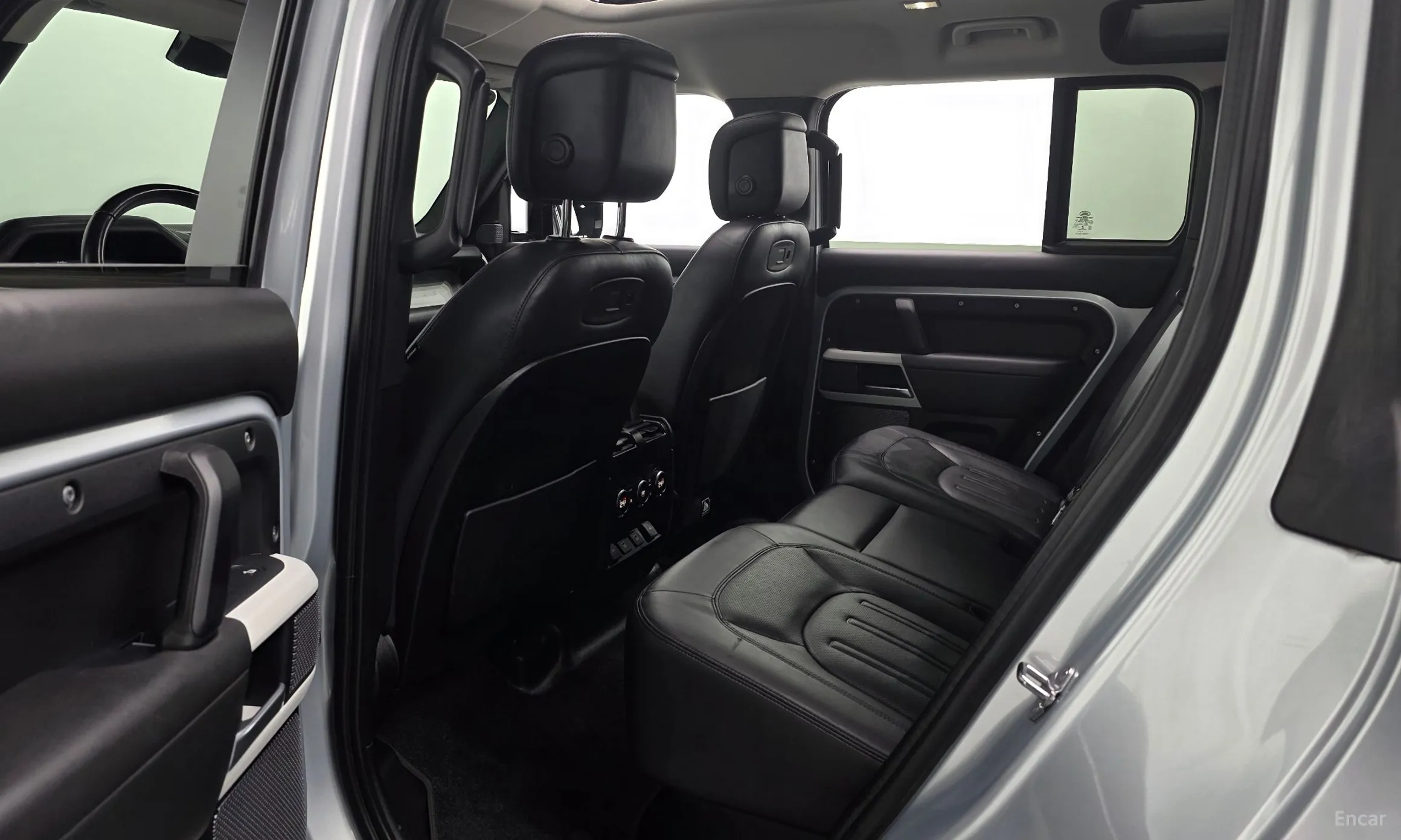 Land Rover Defender (L663) превью 12