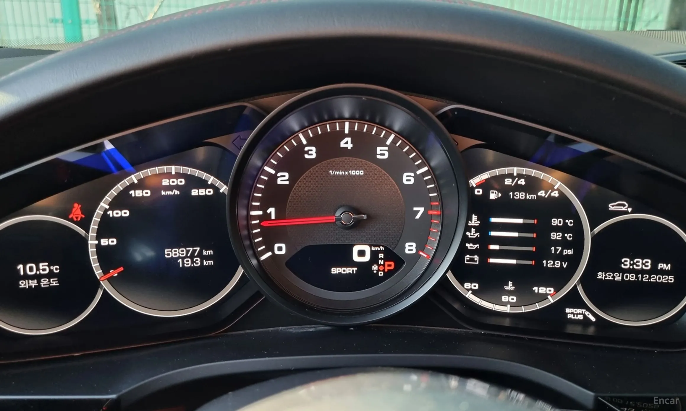 Porsche Cayenne (PO536) превью 16