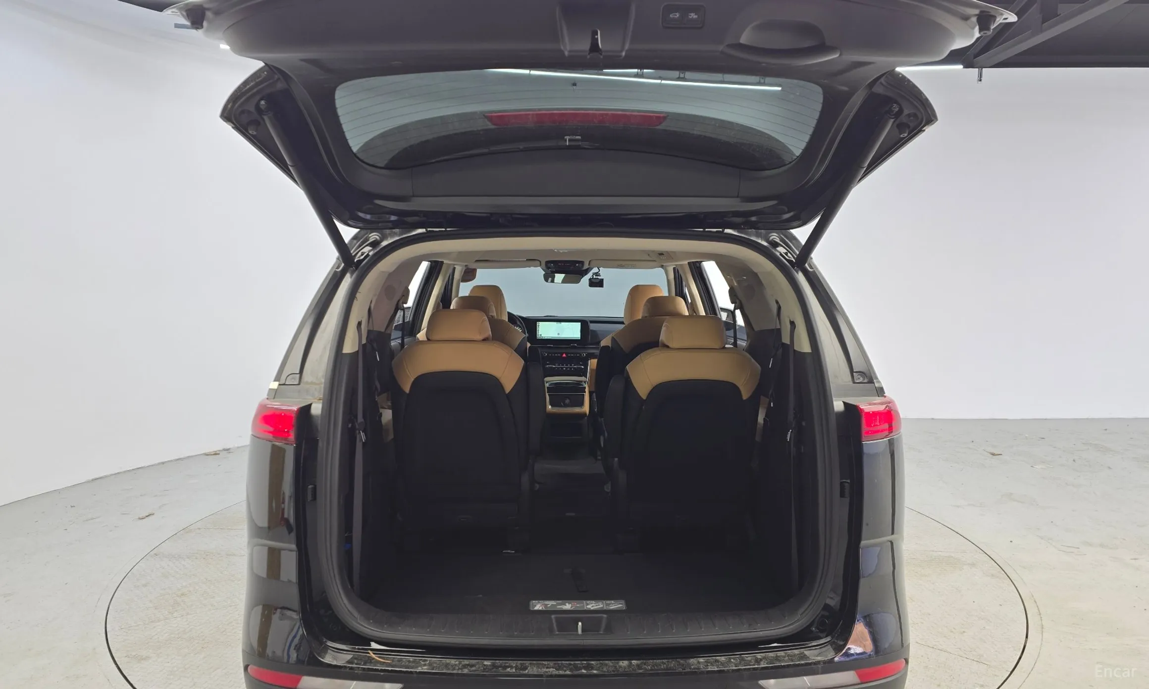 Kia Carnival Gen 4 превью 20