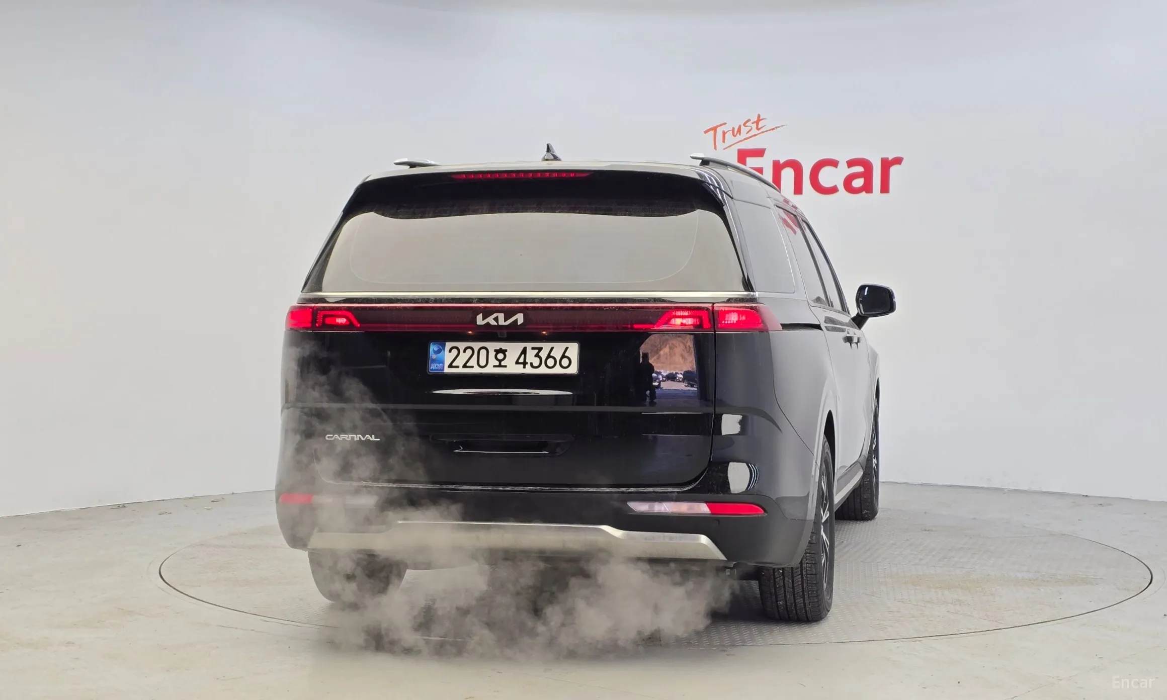 Kia Carnival Gen 4 превью 4