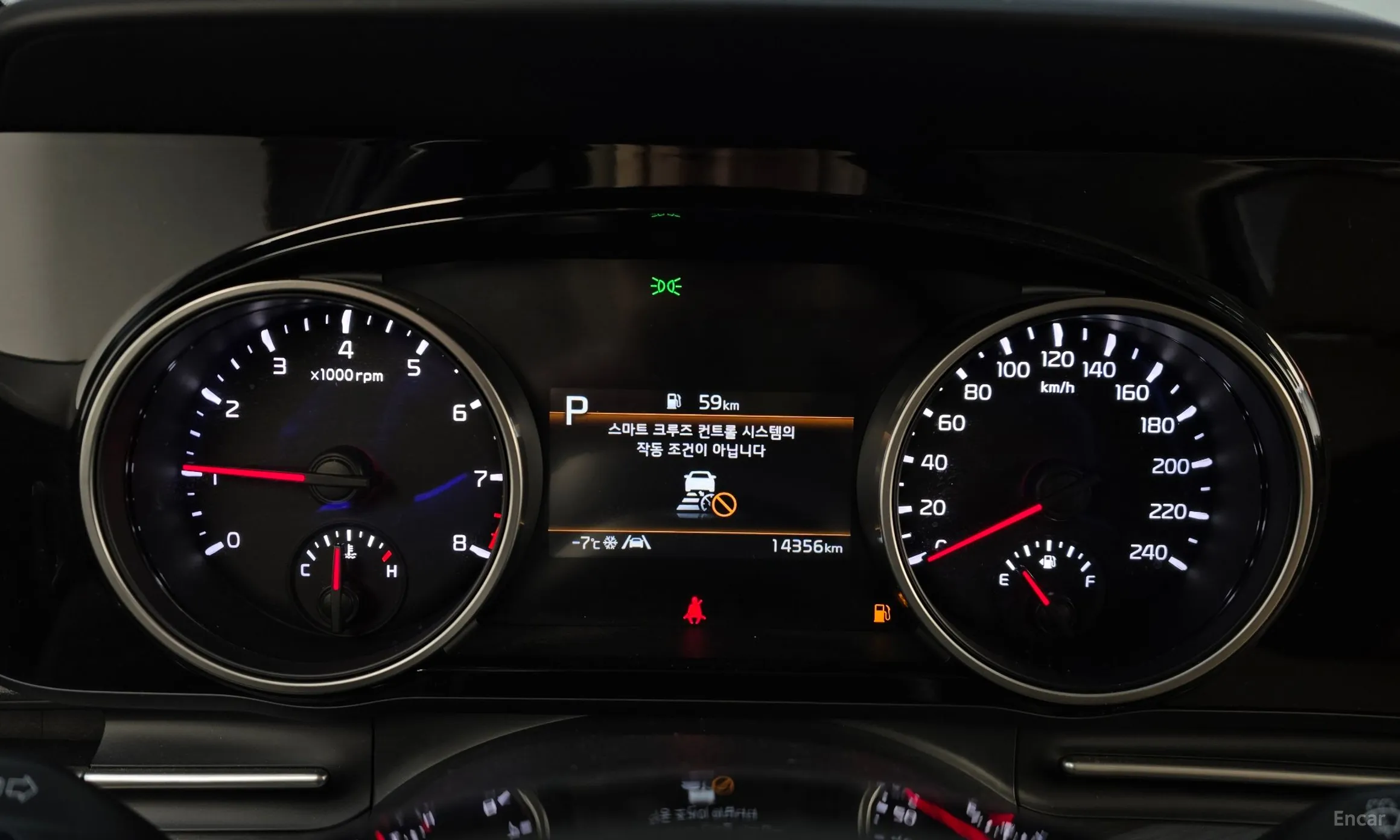 Kia Carnival Gen 4 превью 8