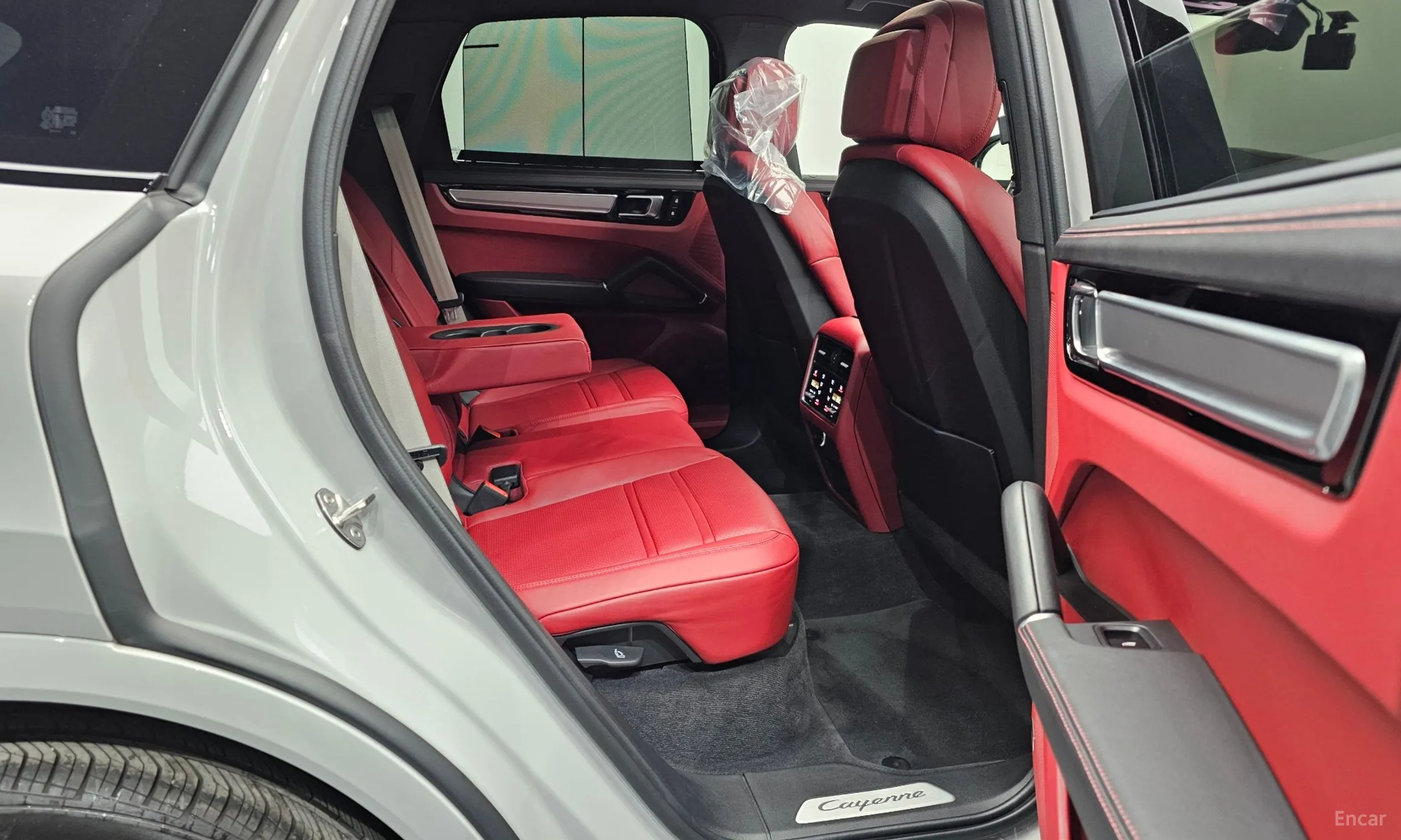 Porsche Cayenne (PO536) превью 12