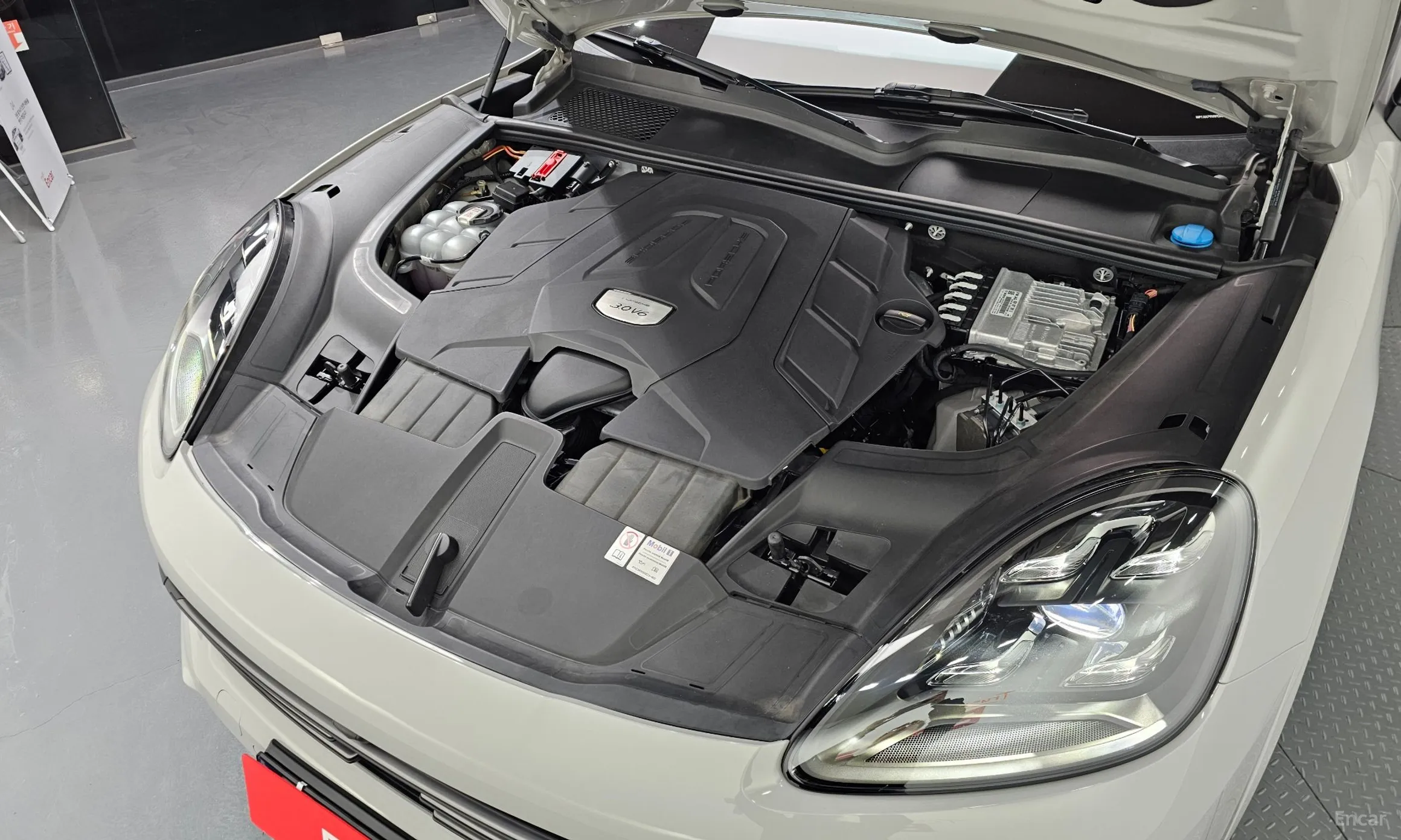 Porsche Cayenne (PO536) превью 6