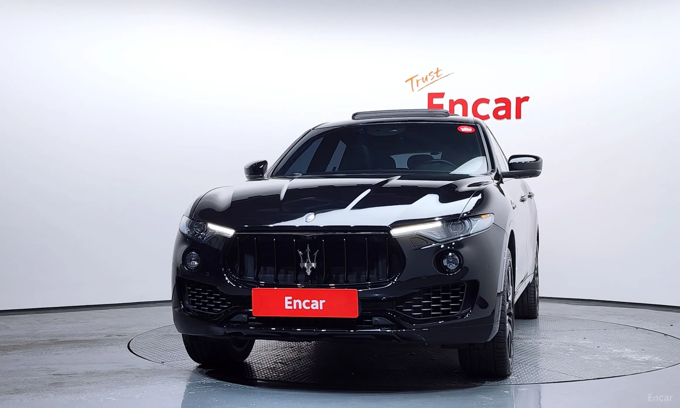 Maserati Levante превью 3
