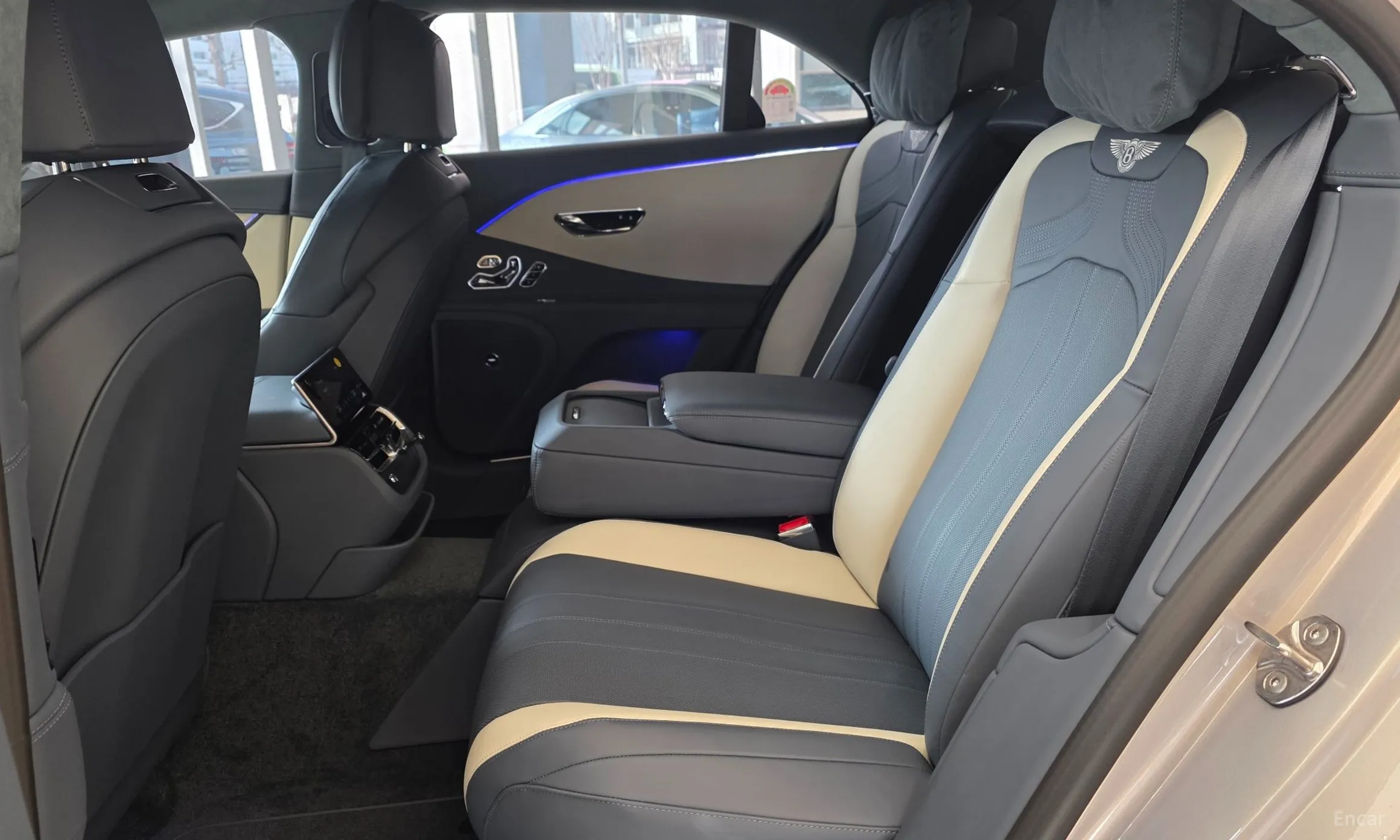 Bentley Flying Spur 3rd Generation превью 8