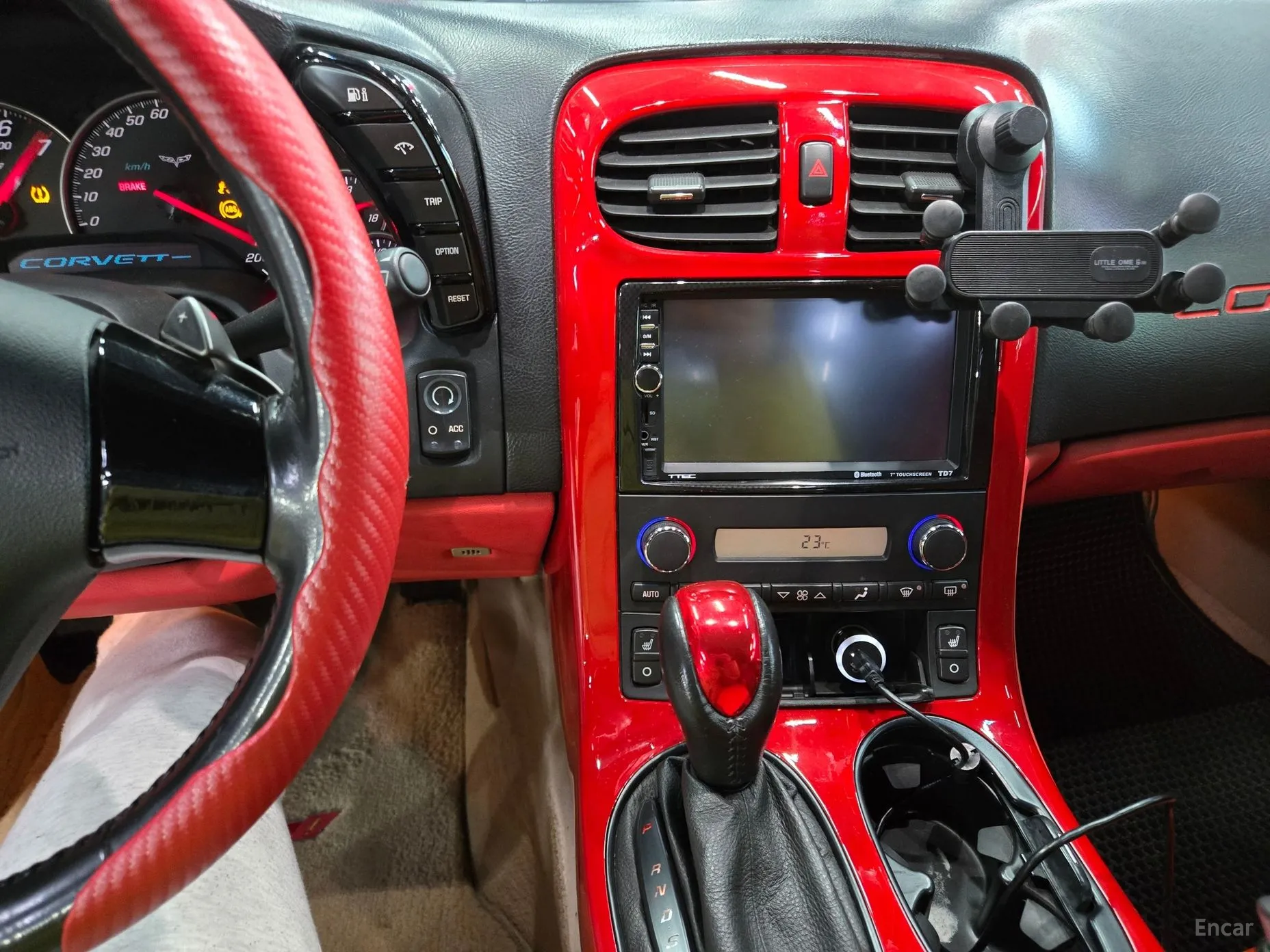 Chevrolet Corvette превью 13