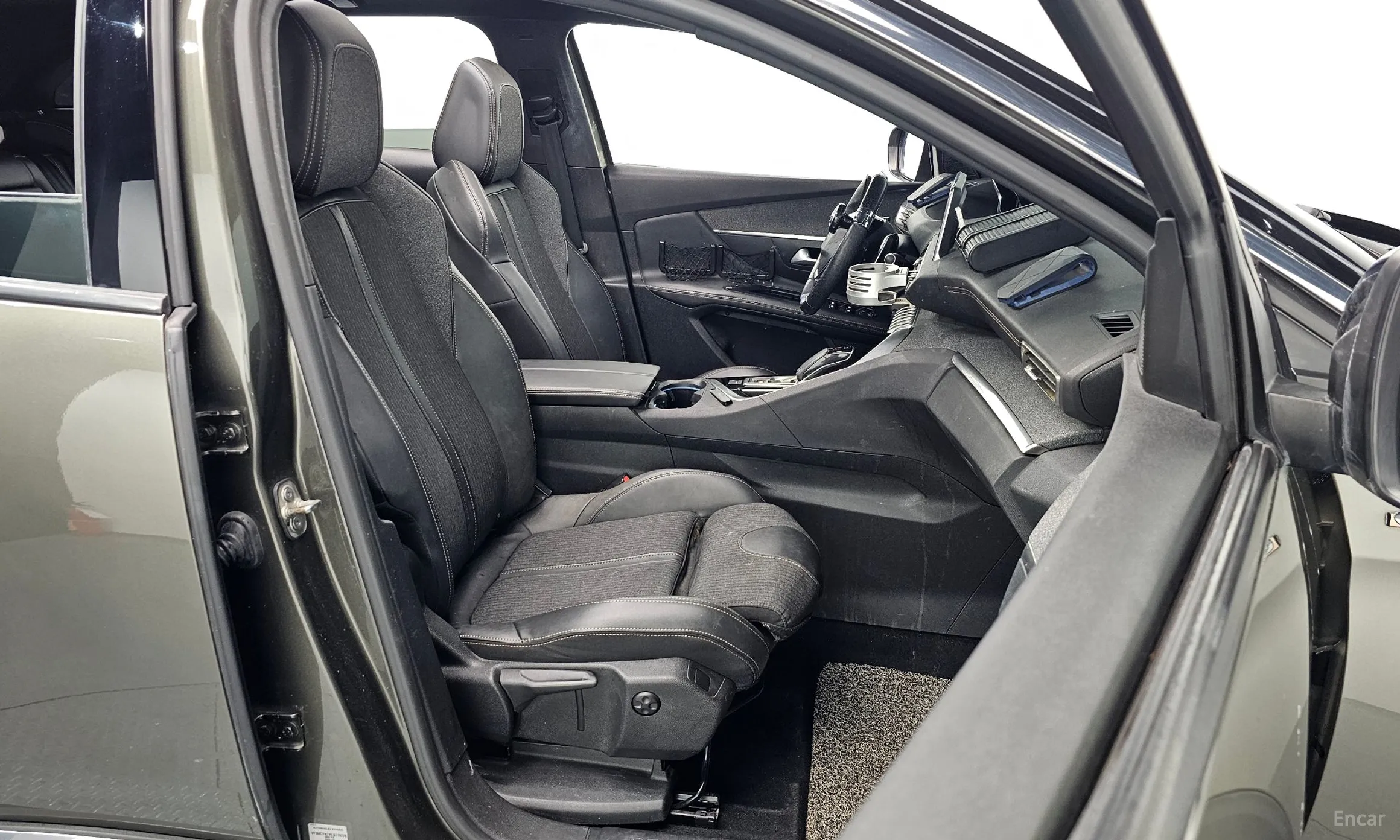 Peugeot 3008 2nd generation превью 10
