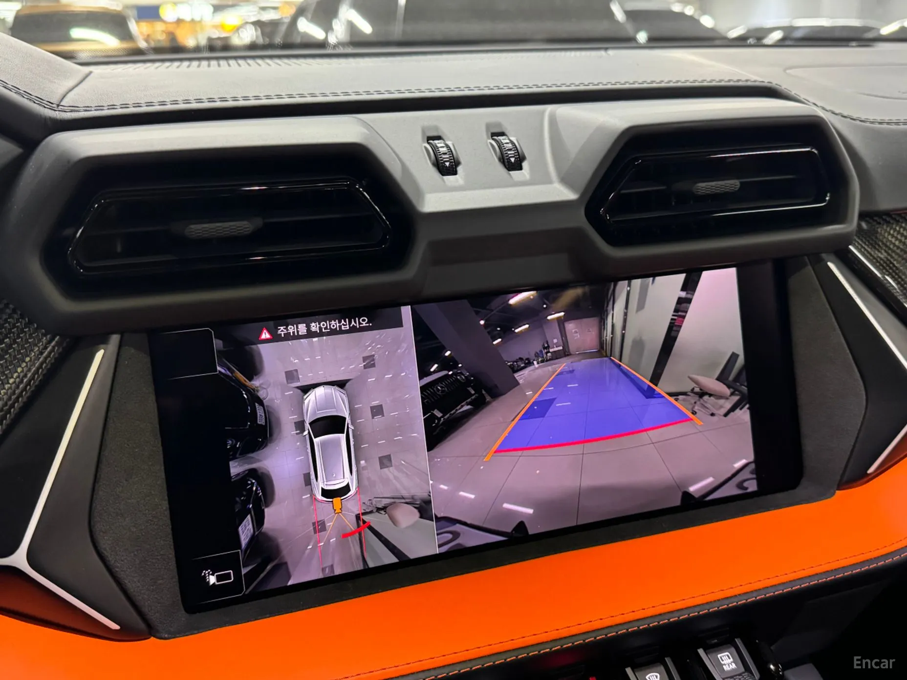 Lamborghini Urus превью 8