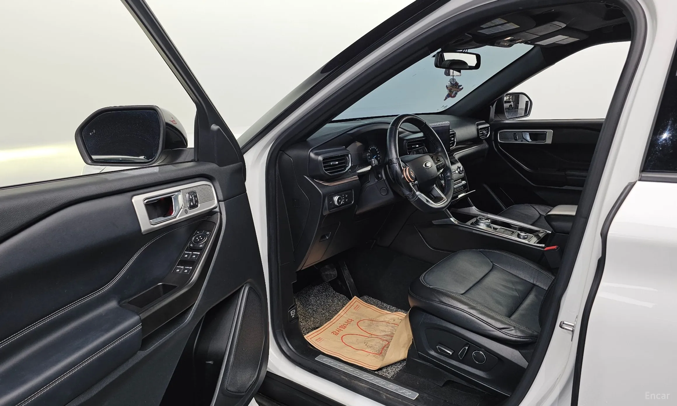 Ford Explorer 6th Generation превью 10