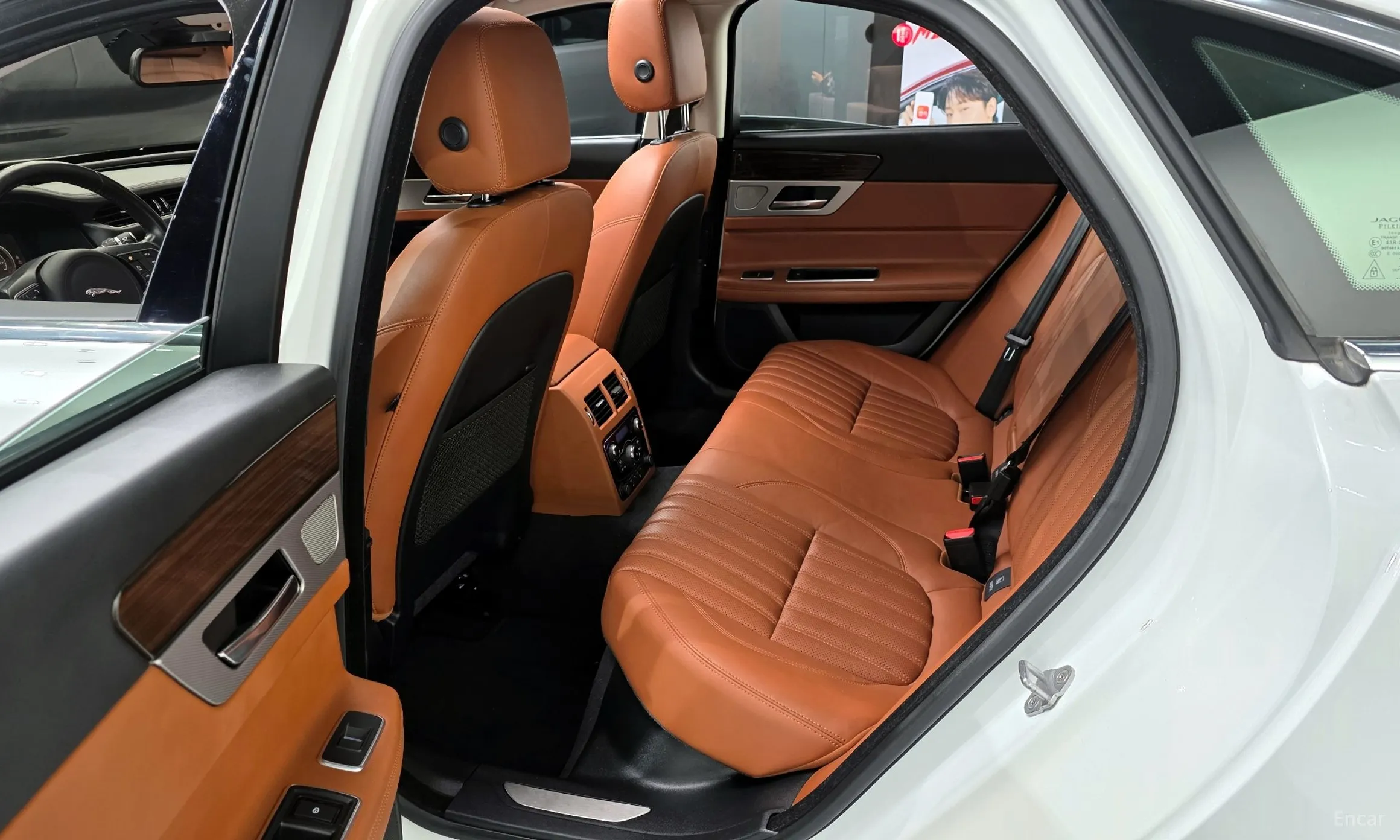 Jaguar XF (x260) превью 12
