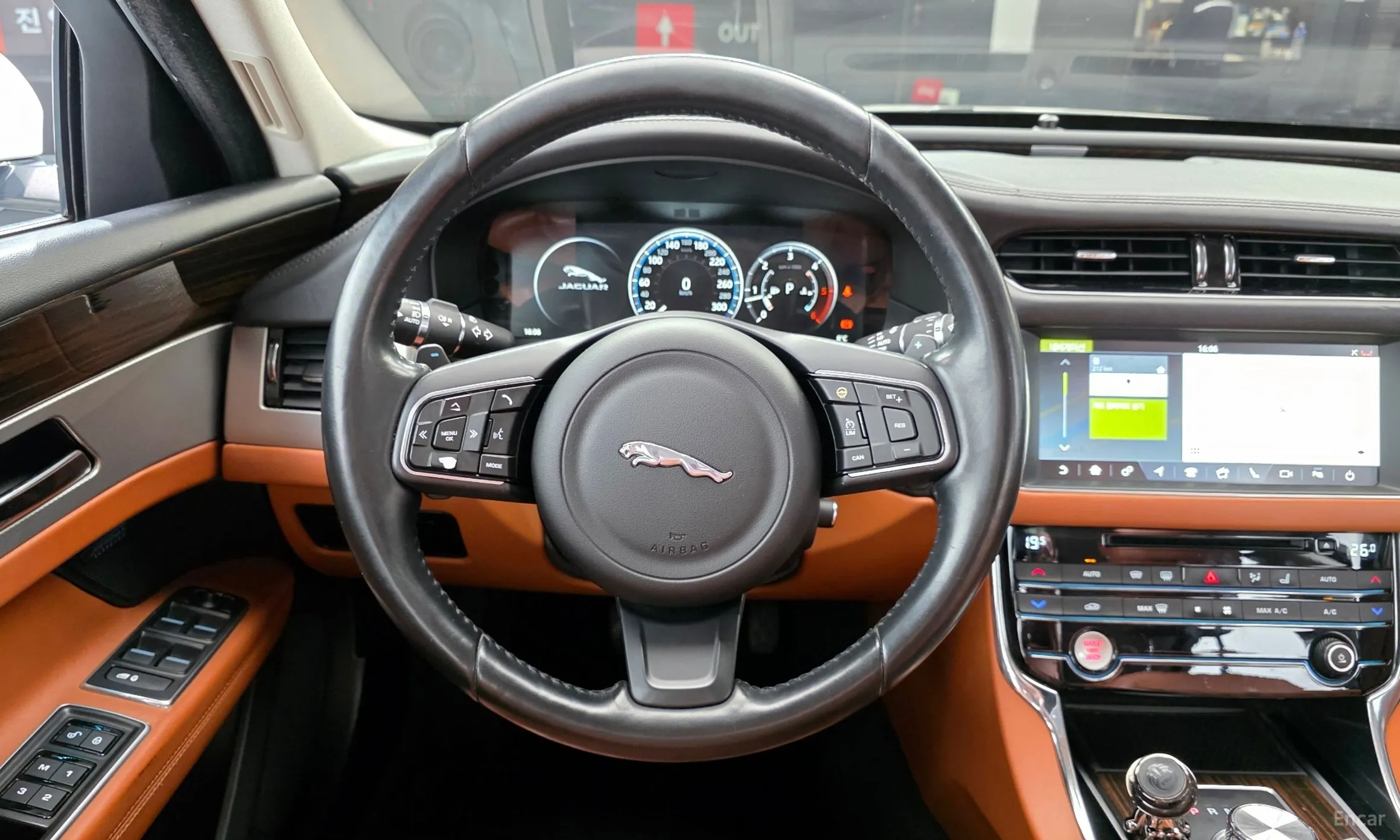 Jaguar XF (x260) превью 13