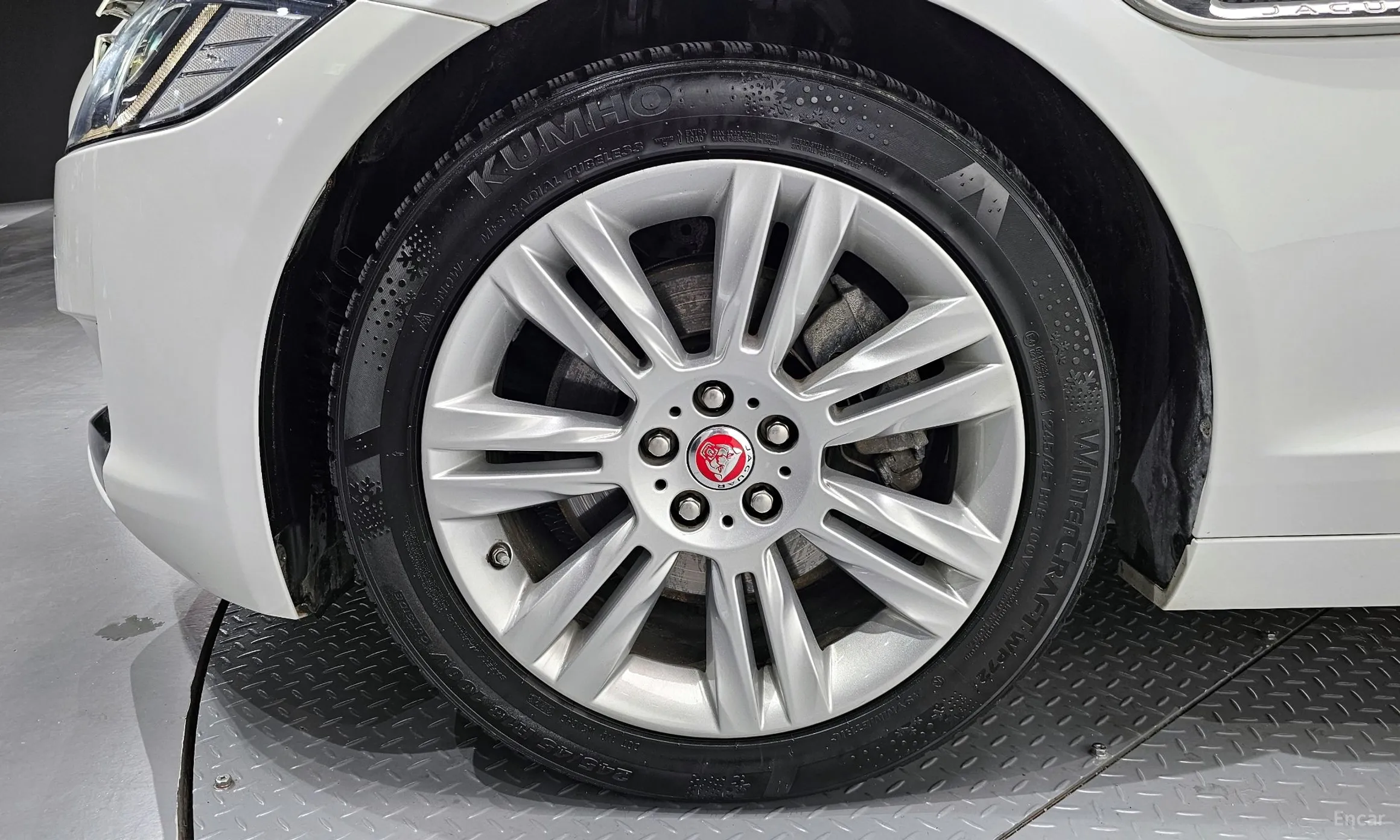 Jaguar XF (x260) превью 5