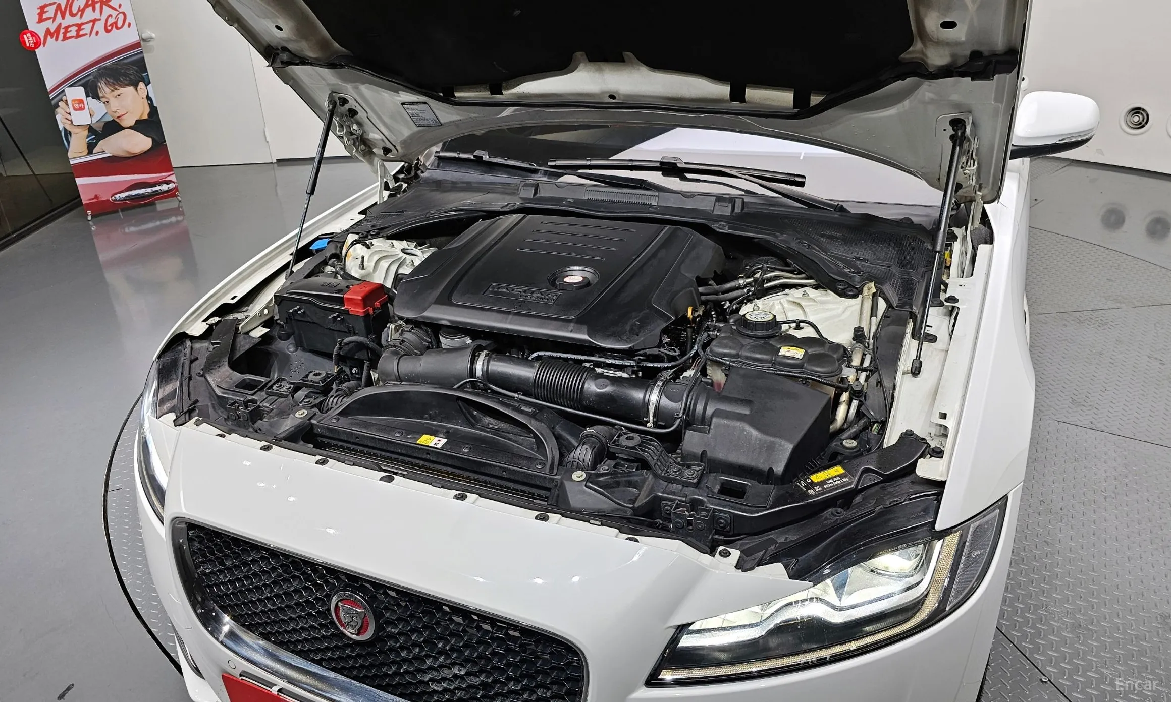Jaguar XF (x260) превью 6