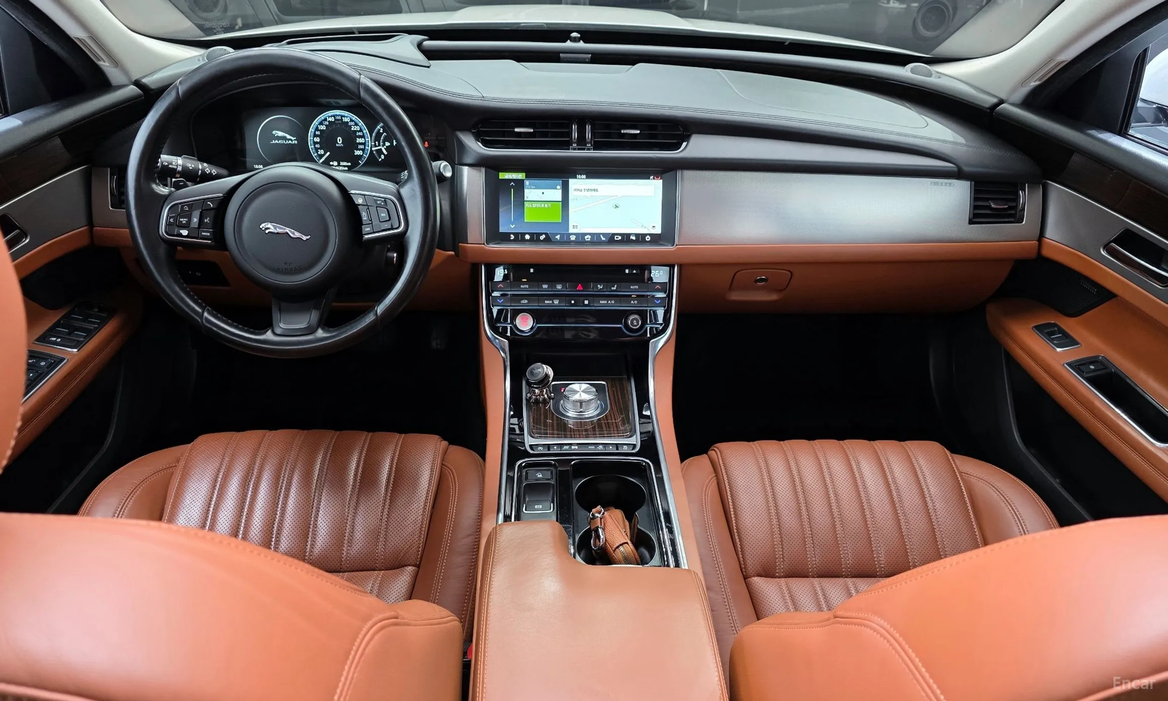 Jaguar XF (x260) превью 7