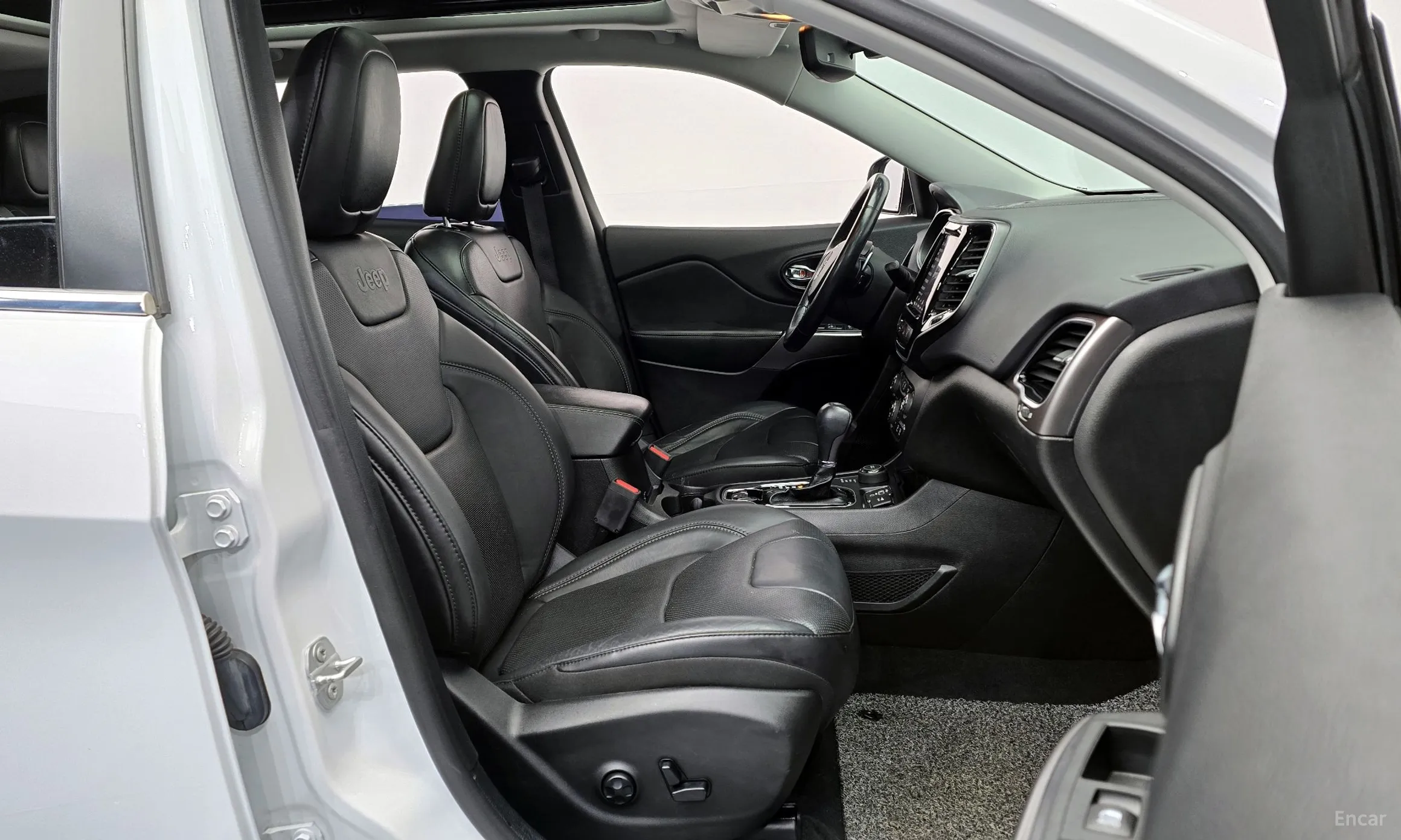 Jeep Cherokee (KL) превью 10