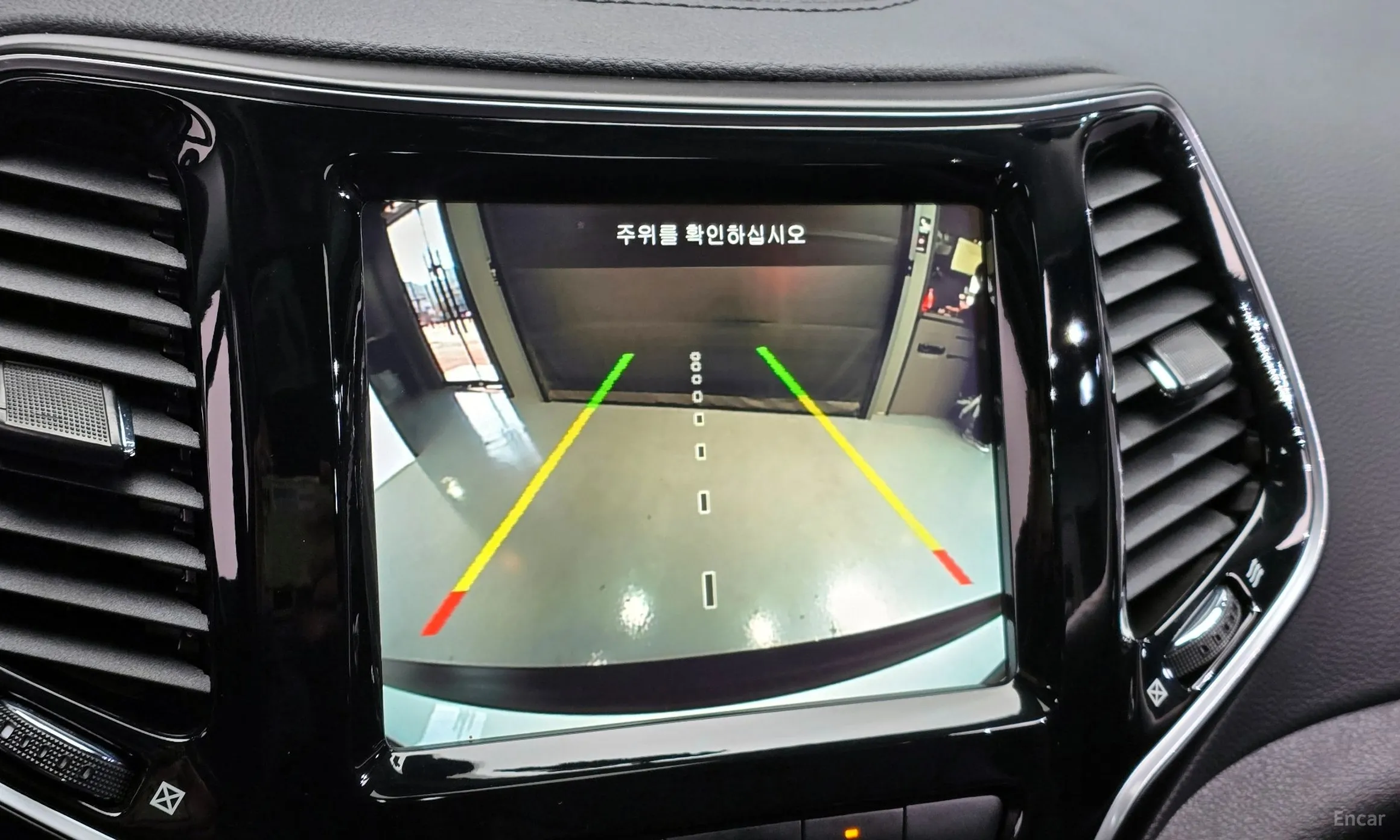 Jeep Cherokee (KL) превью 16