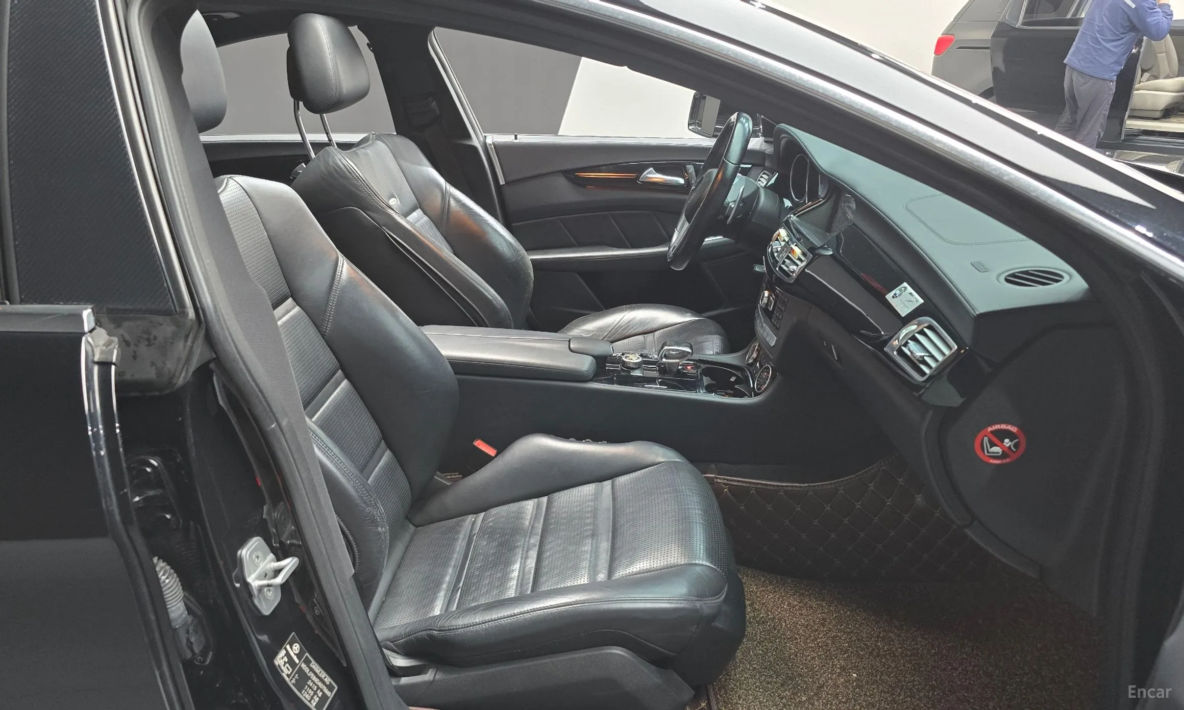 Mercedes Benz CLS-Class W218 превью 10